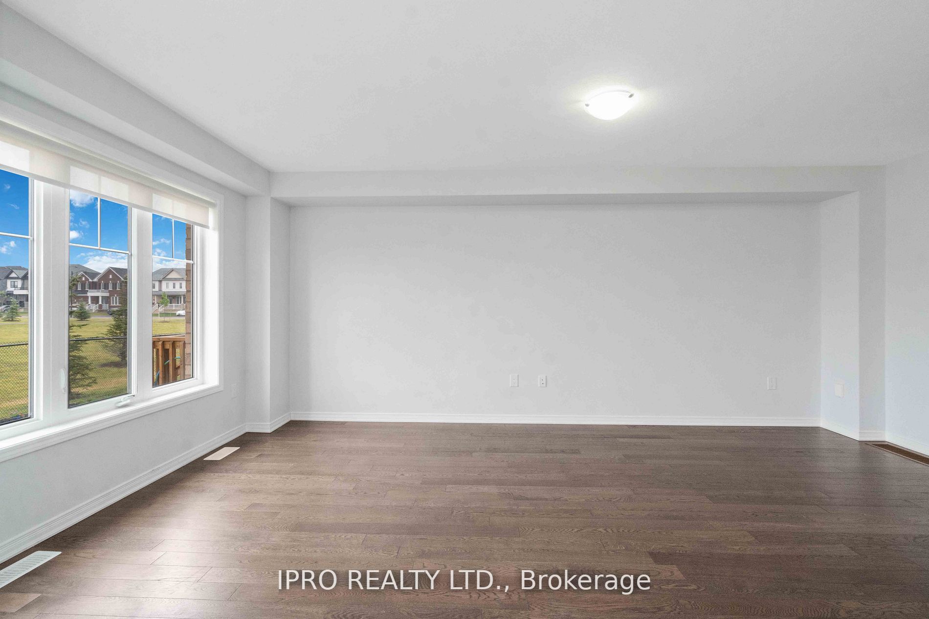 17 Armes Street Property Photo 28