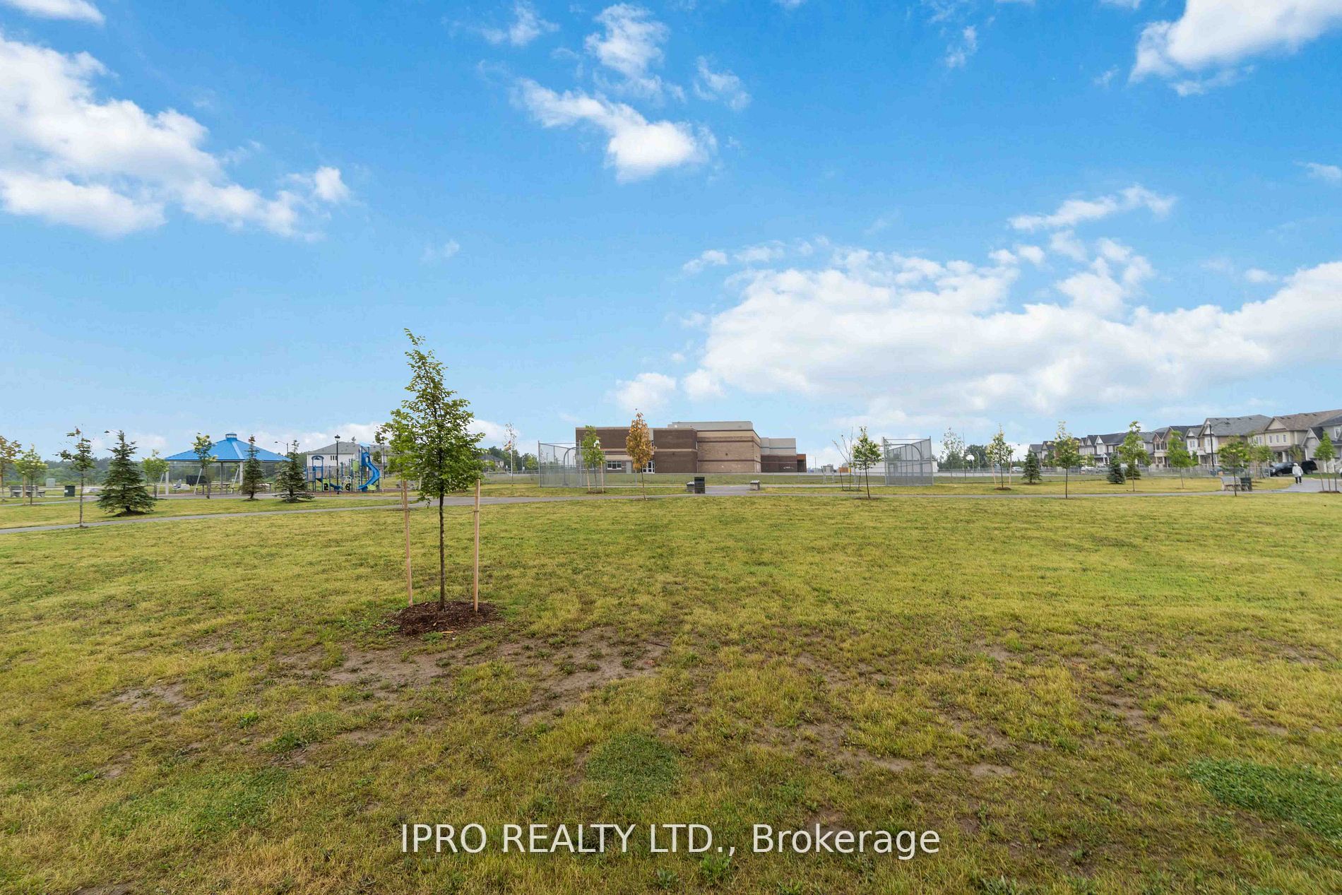 17 Armes Street Property Photo 32