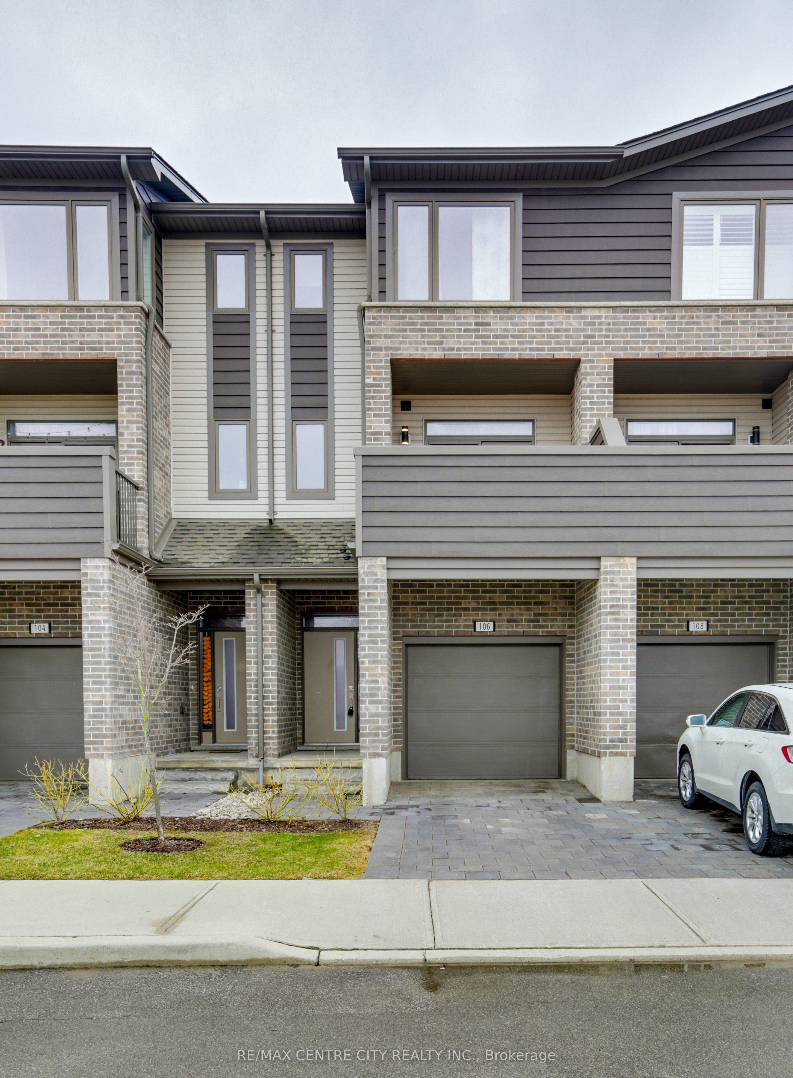 2070 Meadowgate Boulevard 106 Property Photo 1