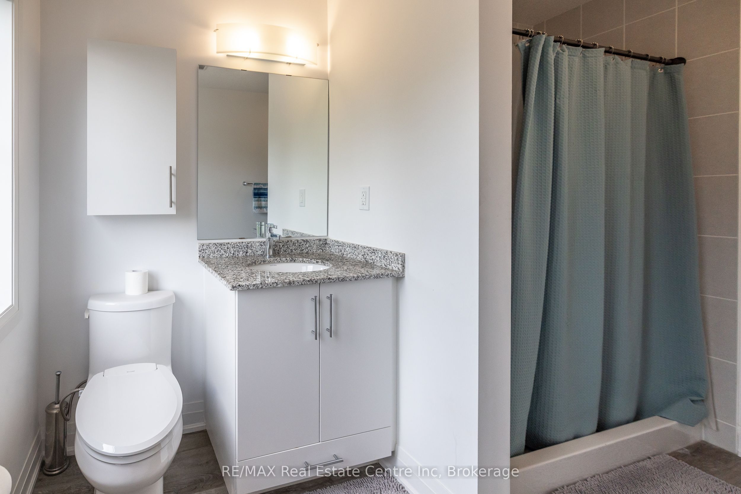 170 Huron Street Property Photo 19