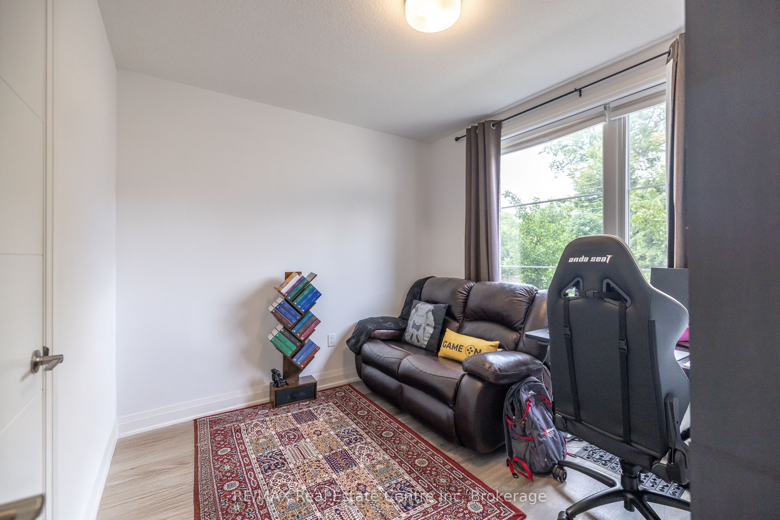 170 Huron Street Property Photo 20