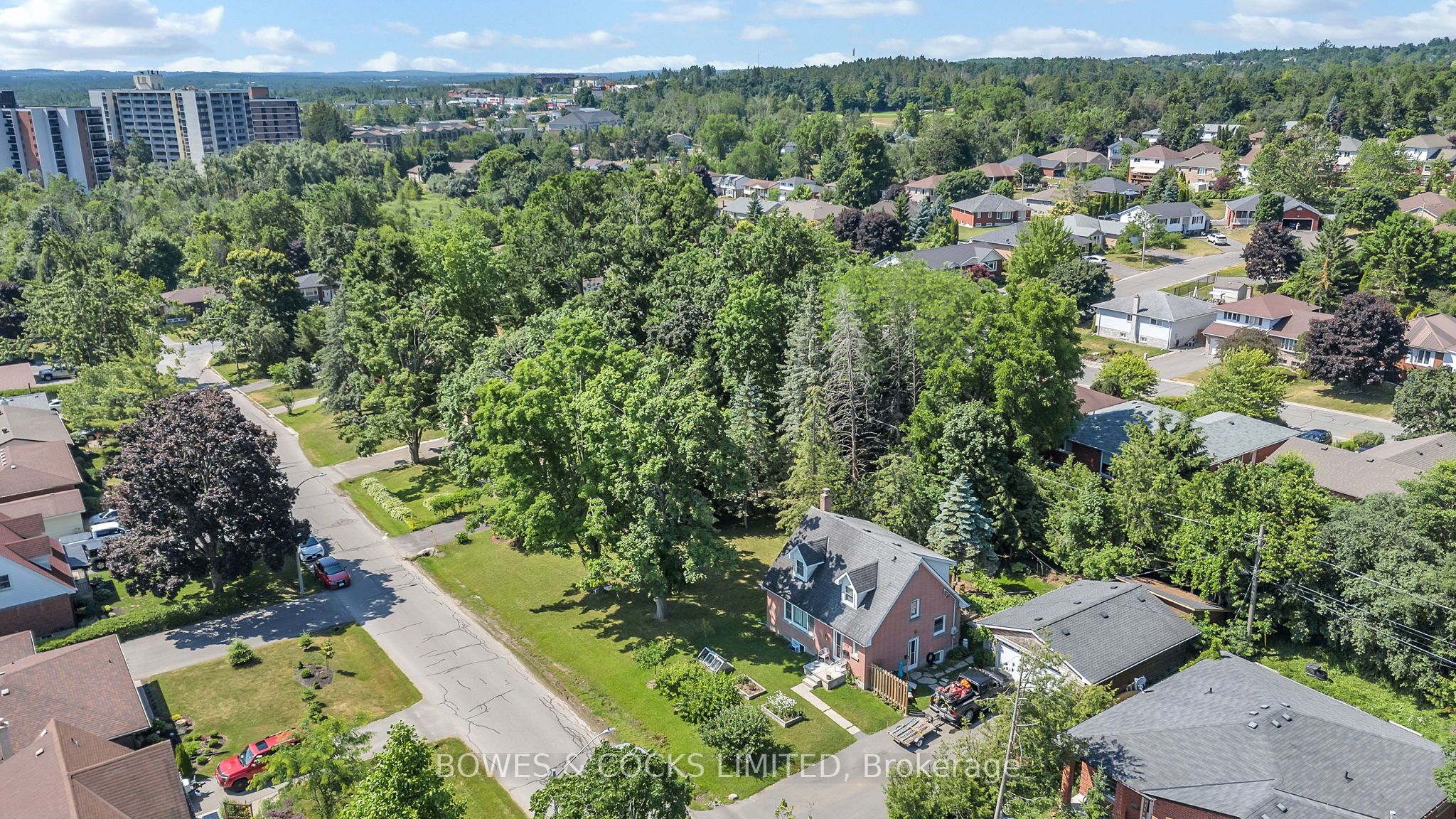 125 Greenhill Drive Property Photo 4