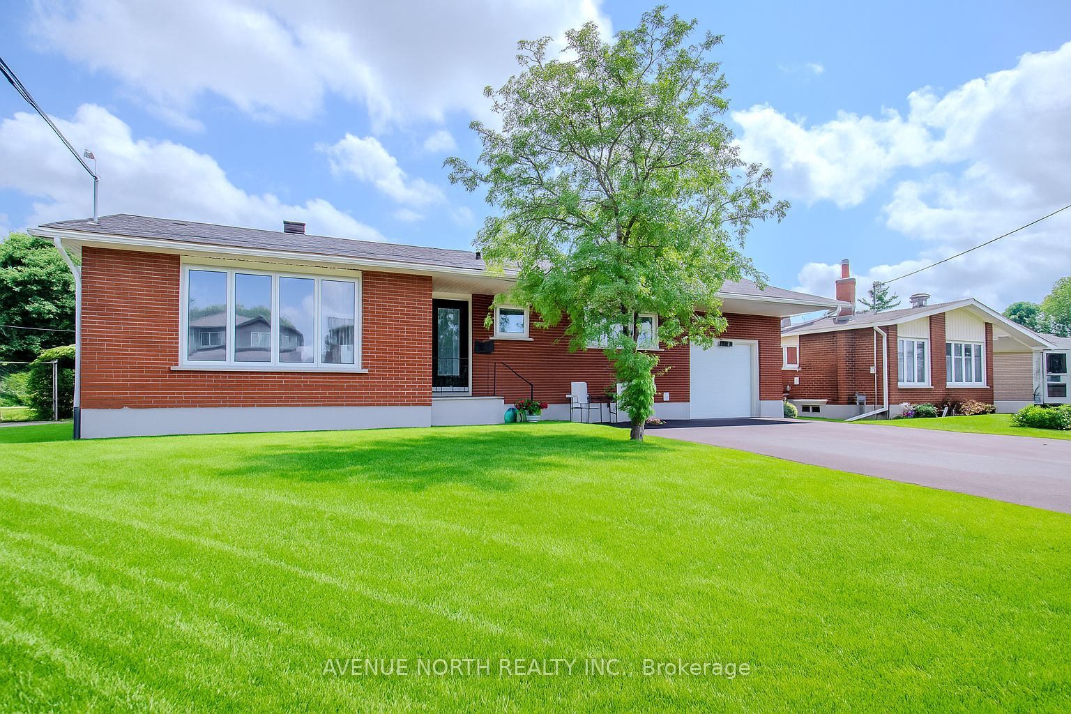 882 Balsam Drive Property Photo 1
