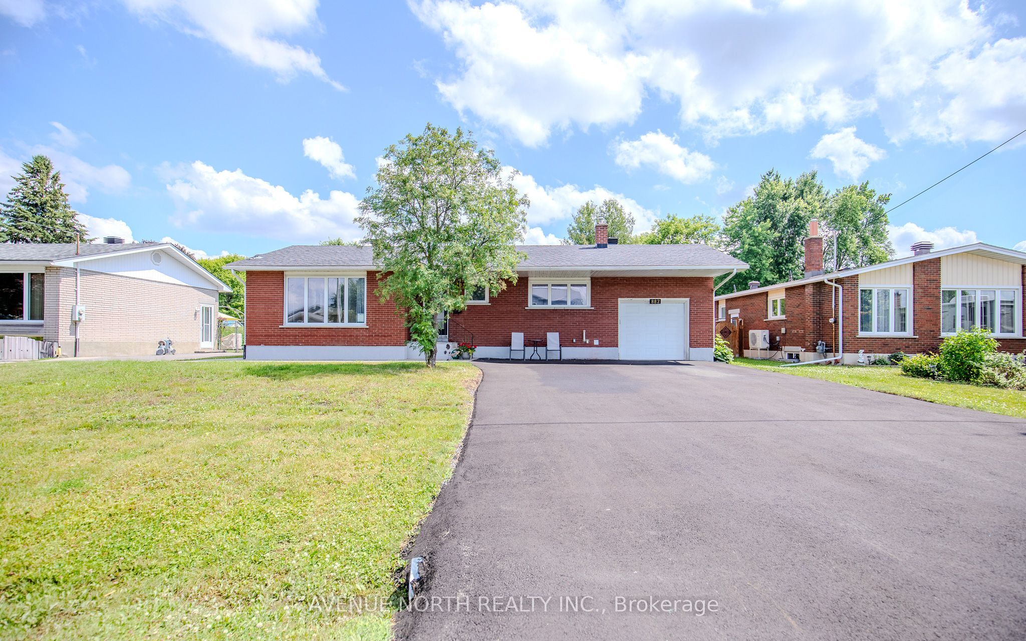 882 Balsam Drive Property Photo 2