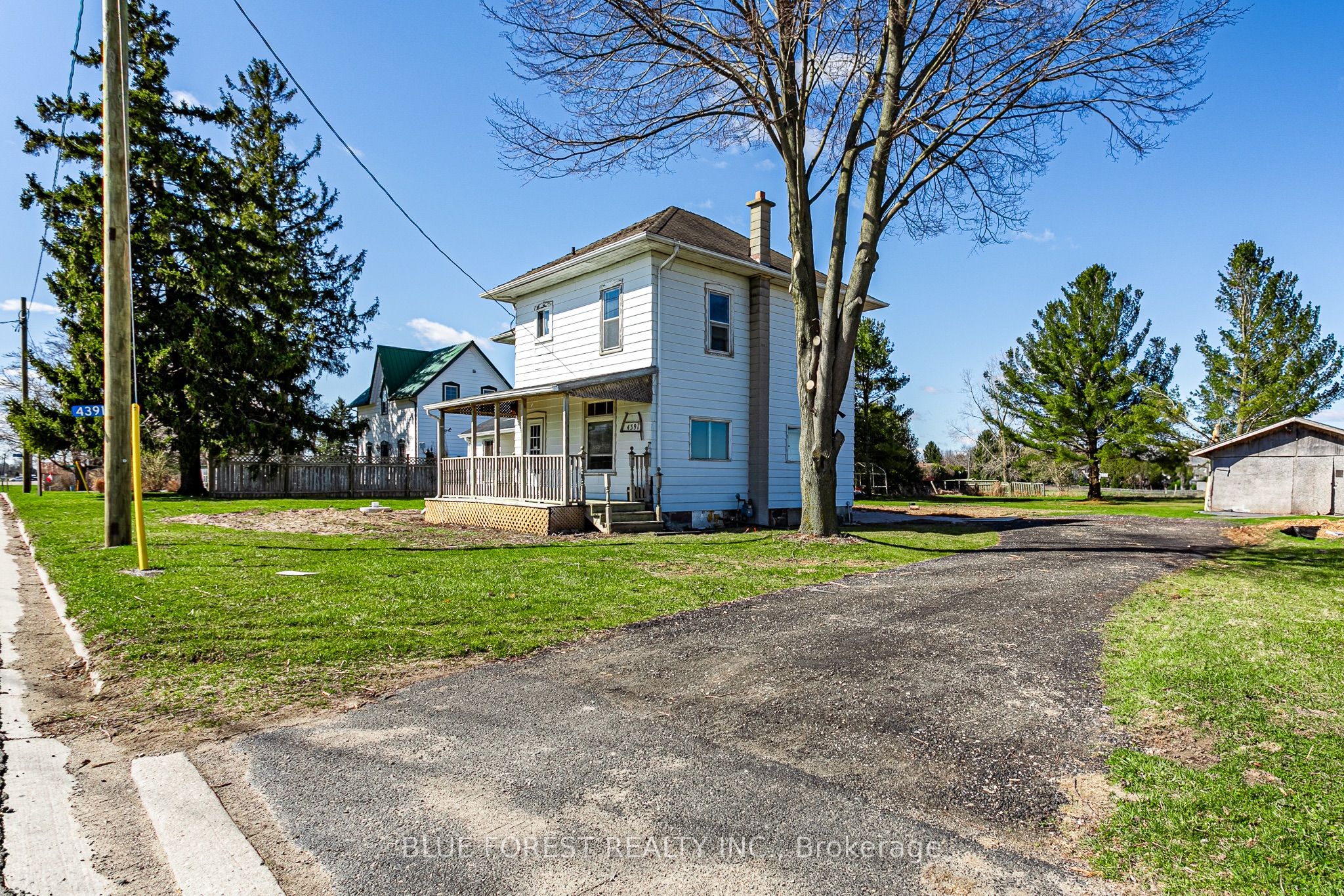 4391 Putnam Road Property Photo 1