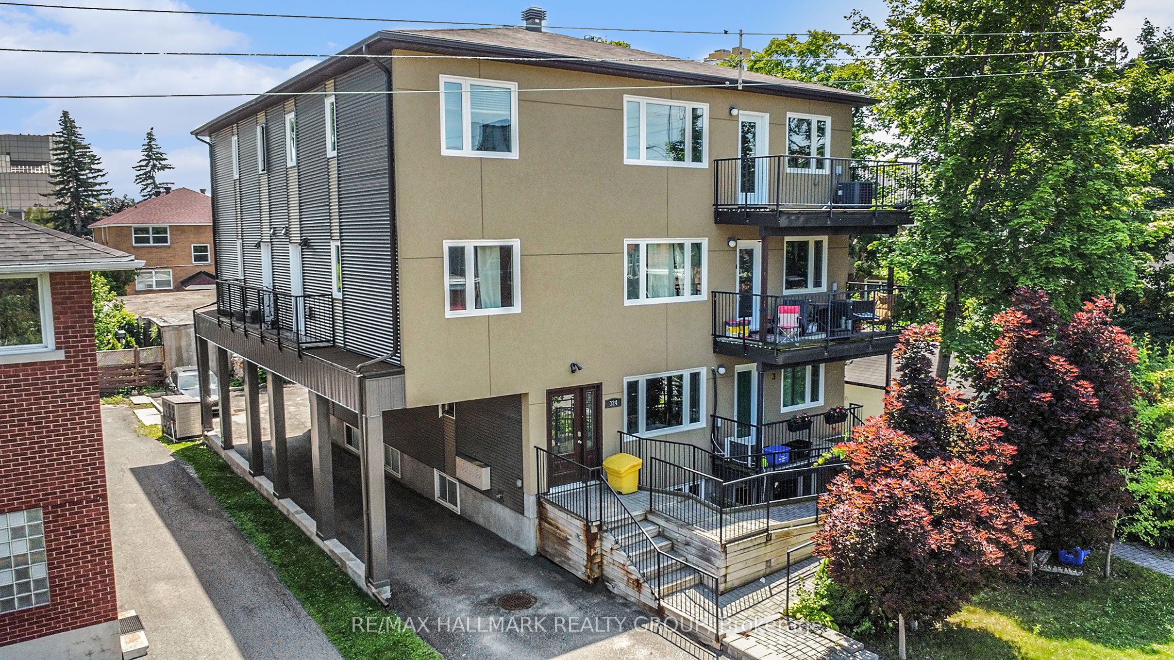 324 Currell Avenue Property Photo 1