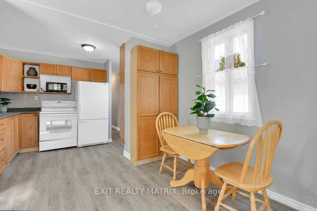 8930 Lynwood Park Private Property Photo 11