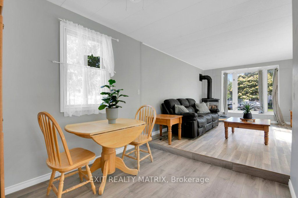 8930 Lynwood Park Private Property Photo 12