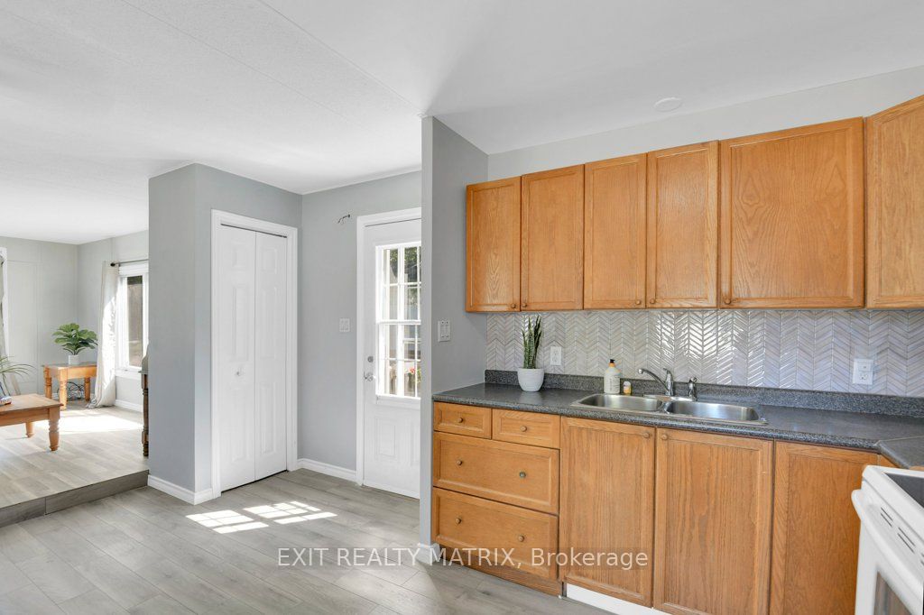 8930 Lynwood Park Private Property Photo 15
