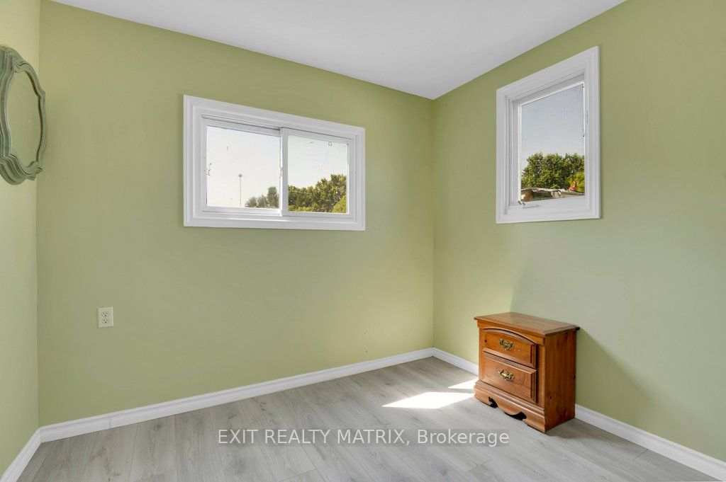 8930 Lynwood Park Private Property Photo 18