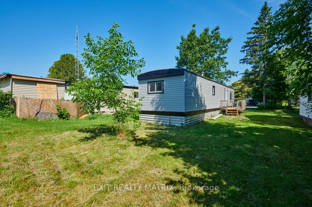 8930 Lynwood Park Private Property Photo 27