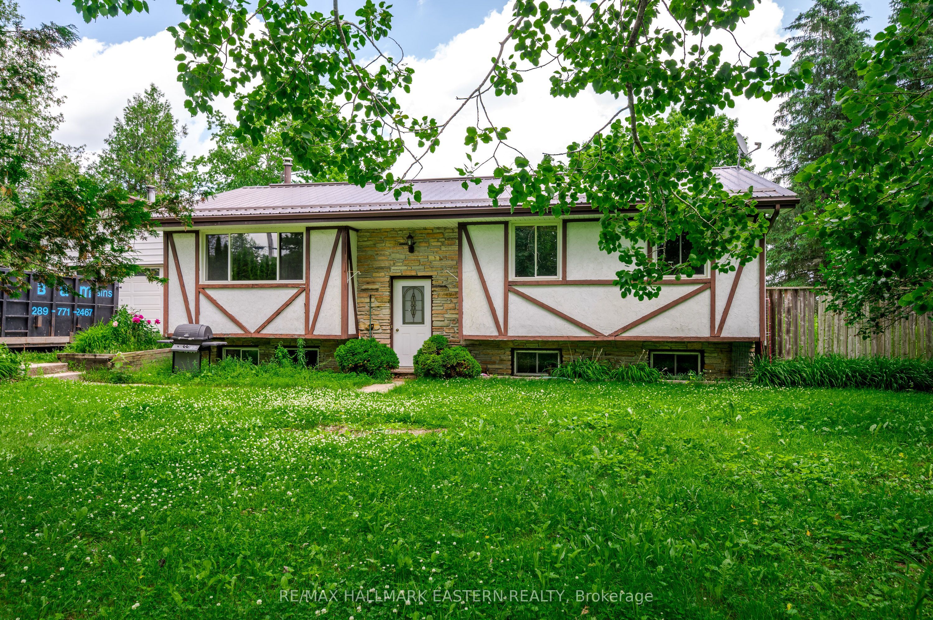 1625 Camp Line Road Property Photo 1