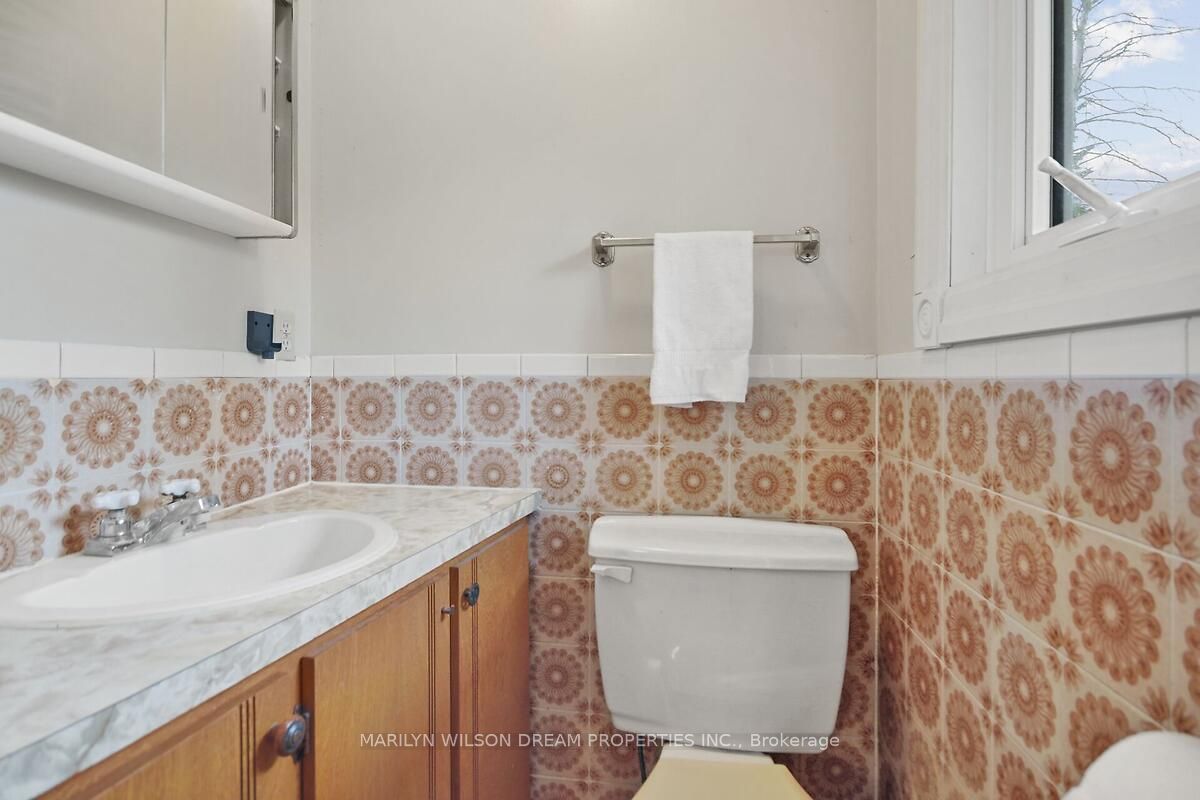 3089 Barlow Crescent Property Photo 22