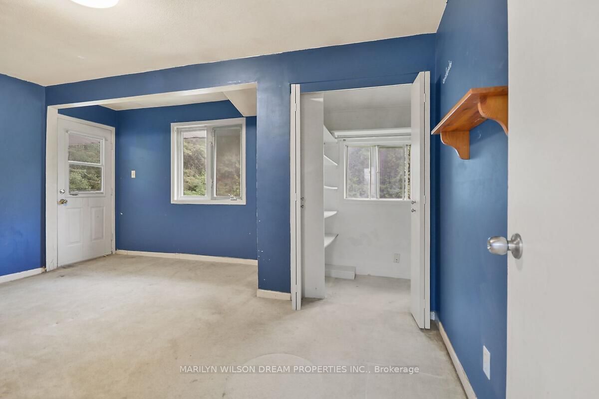3089 Barlow Crescent Property Photo 28