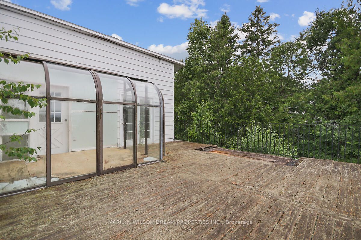 3089 Barlow Crescent Property Photo 36