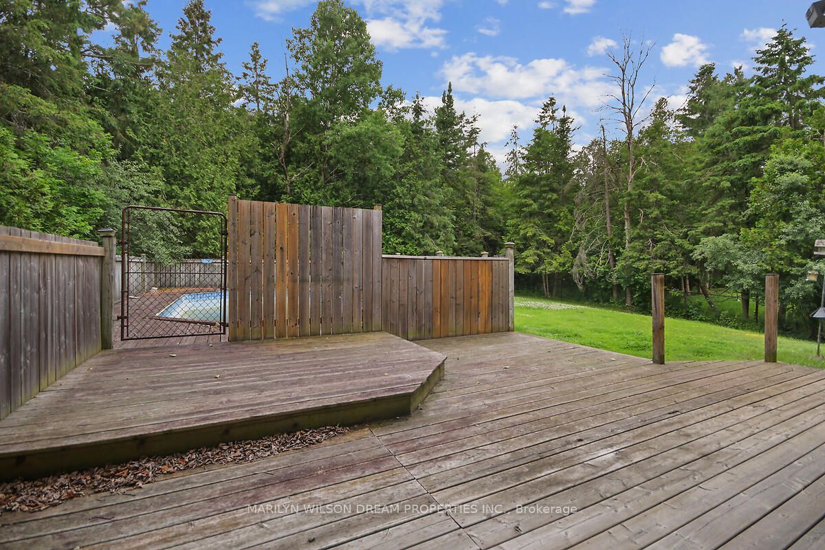 3089 Barlow Crescent Property Photo 38
