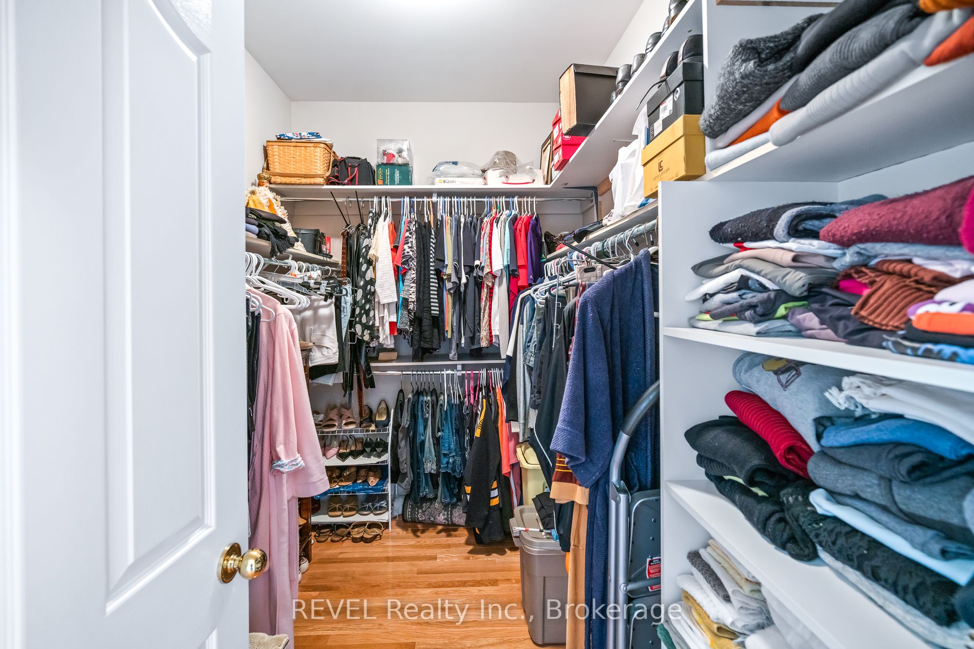 925 Queenston Road Property Photo 25