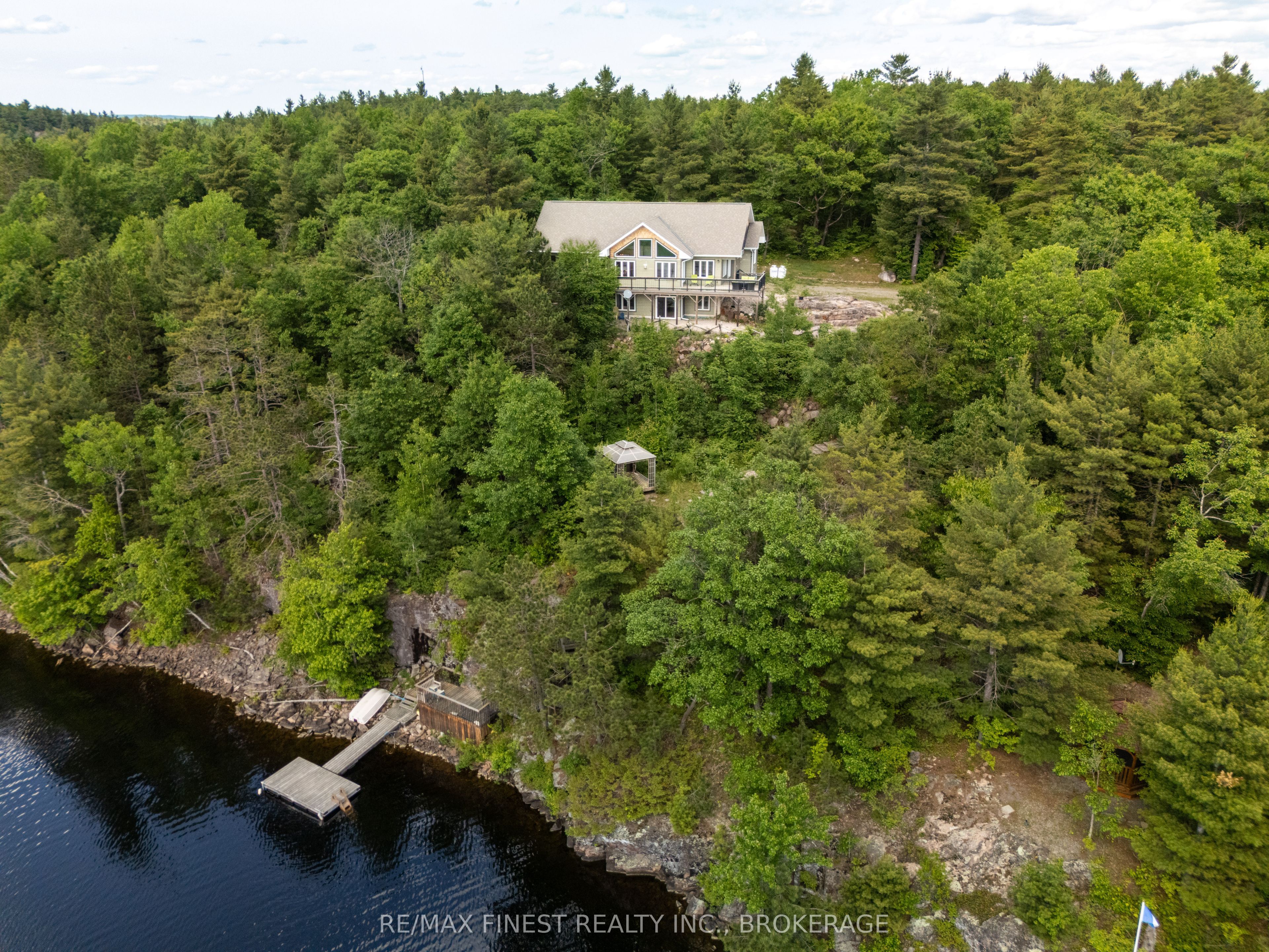 2092 Beach Road Property Photo 5