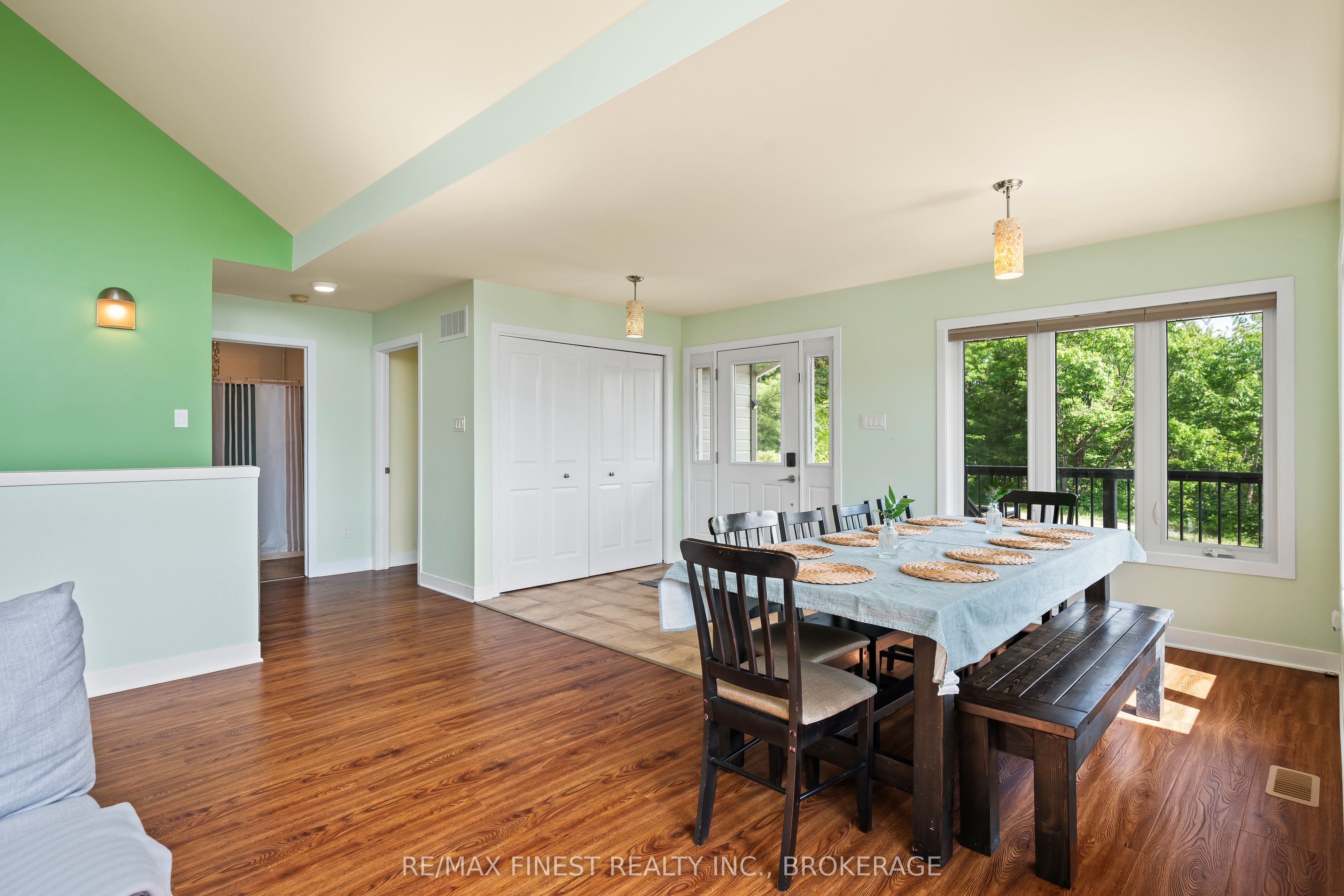 2092 Beach Road Property Photo 11