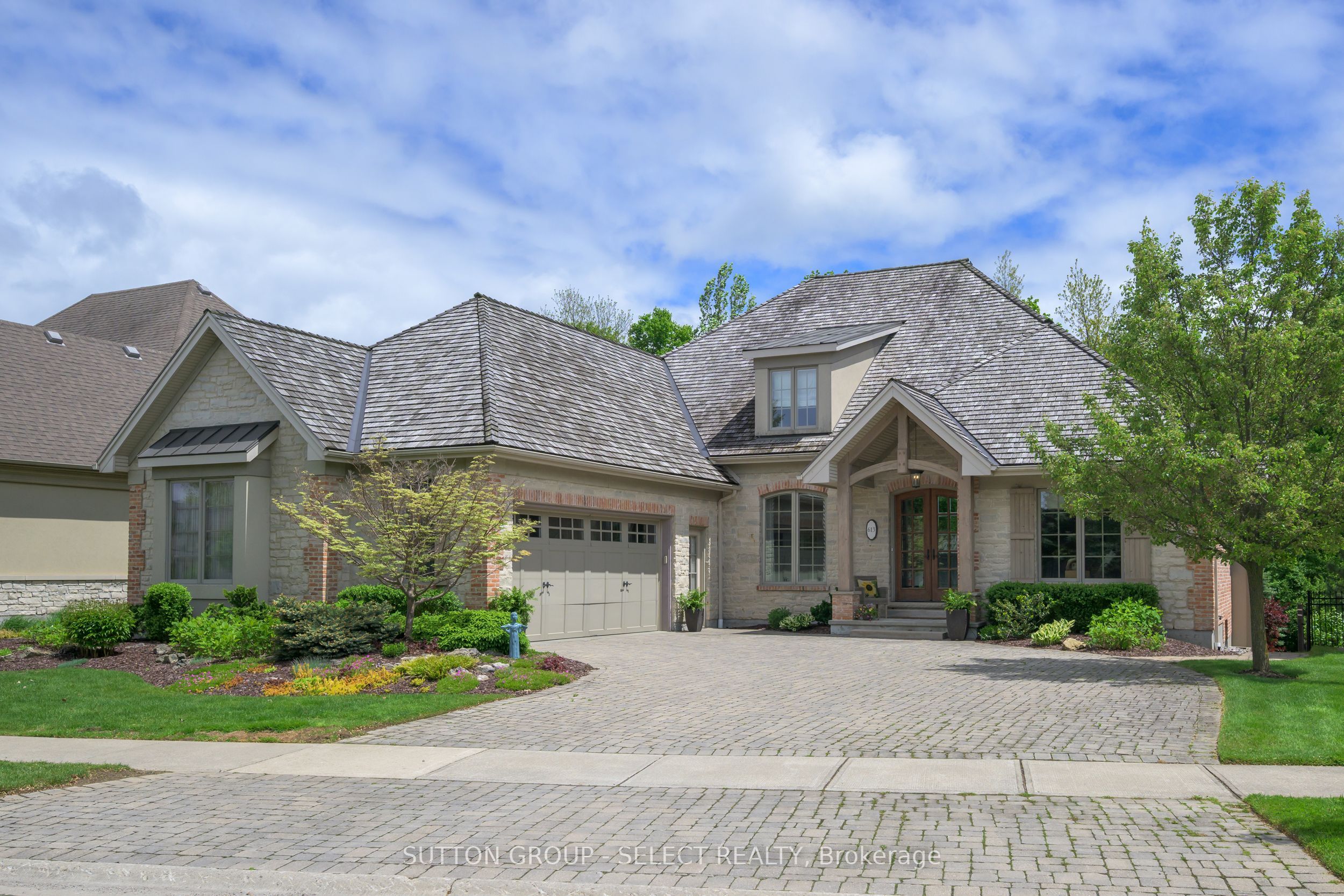 613 Eagletrace Drive Property Photo 1
