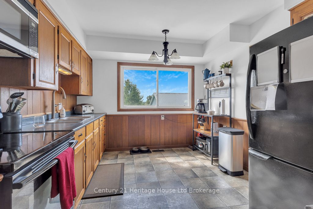 686 Goshen Road Property Photo 8