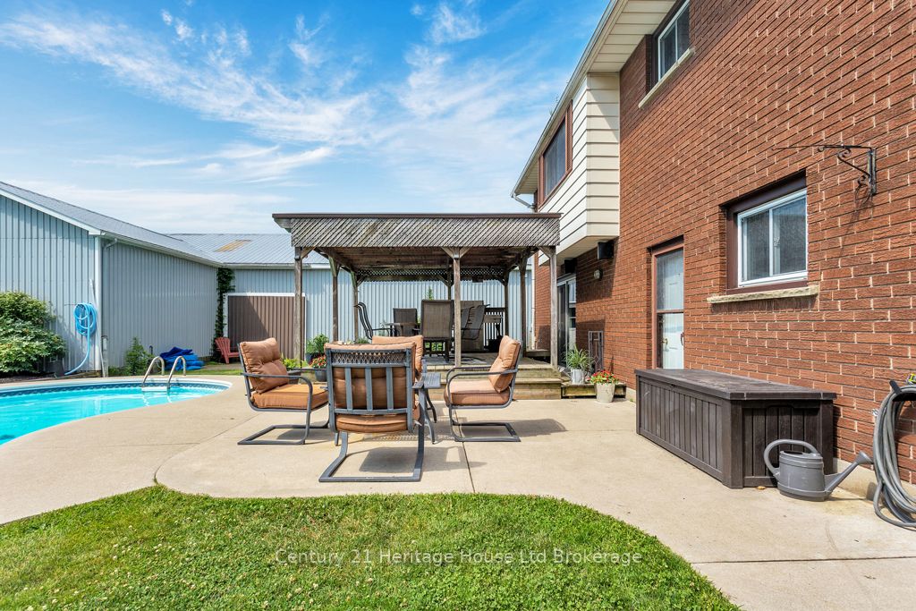 686 Goshen Road Property Photo 14