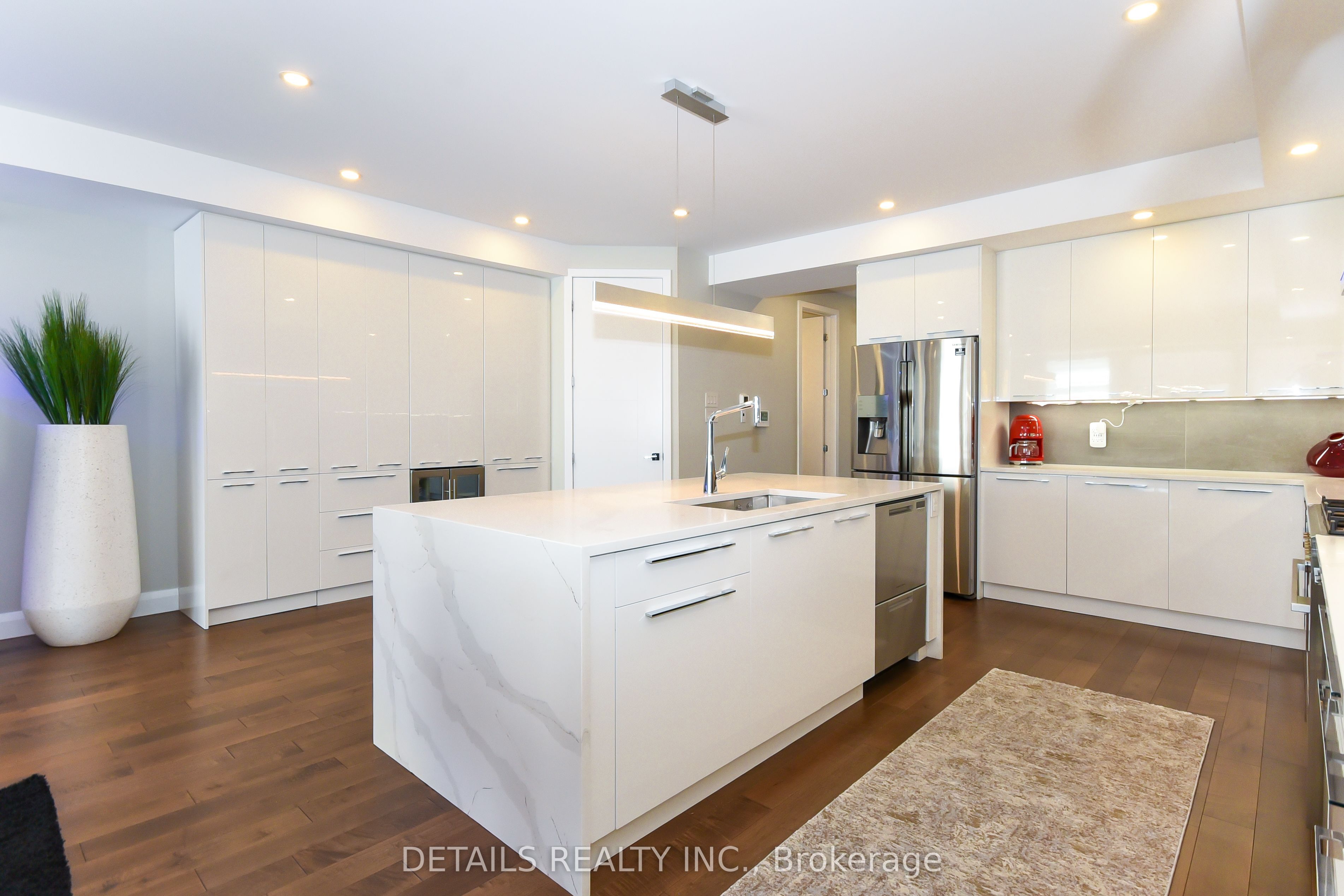 44 Byron Avenue C Property Photo 14