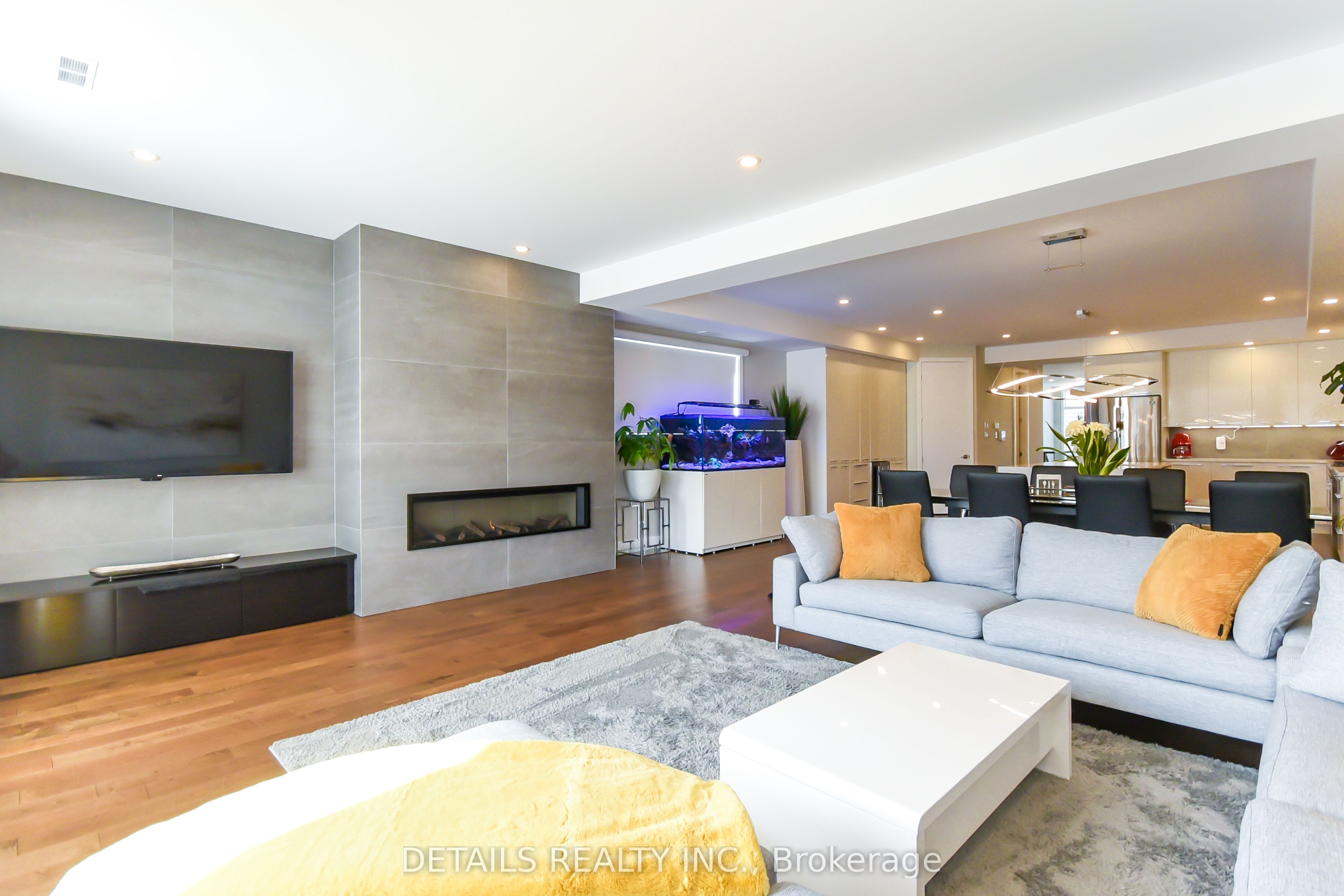 44 Byron Avenue C Property Photo 20
