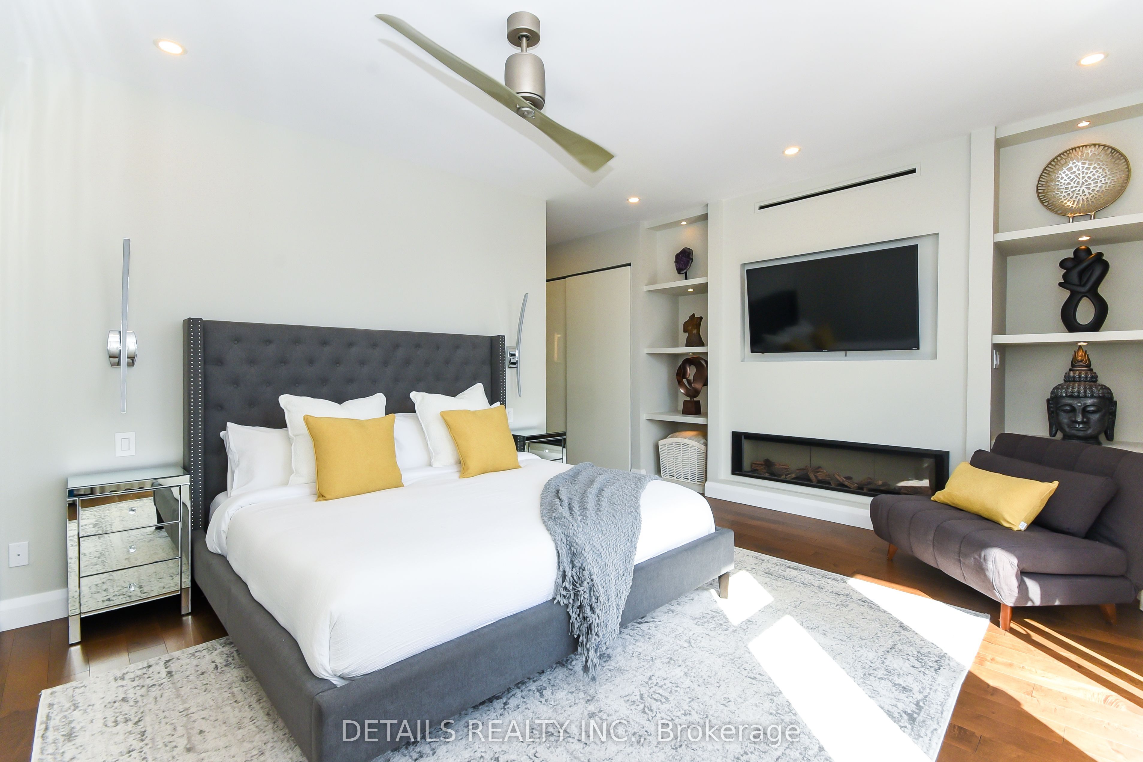 44 Byron Avenue C Property Photo 23