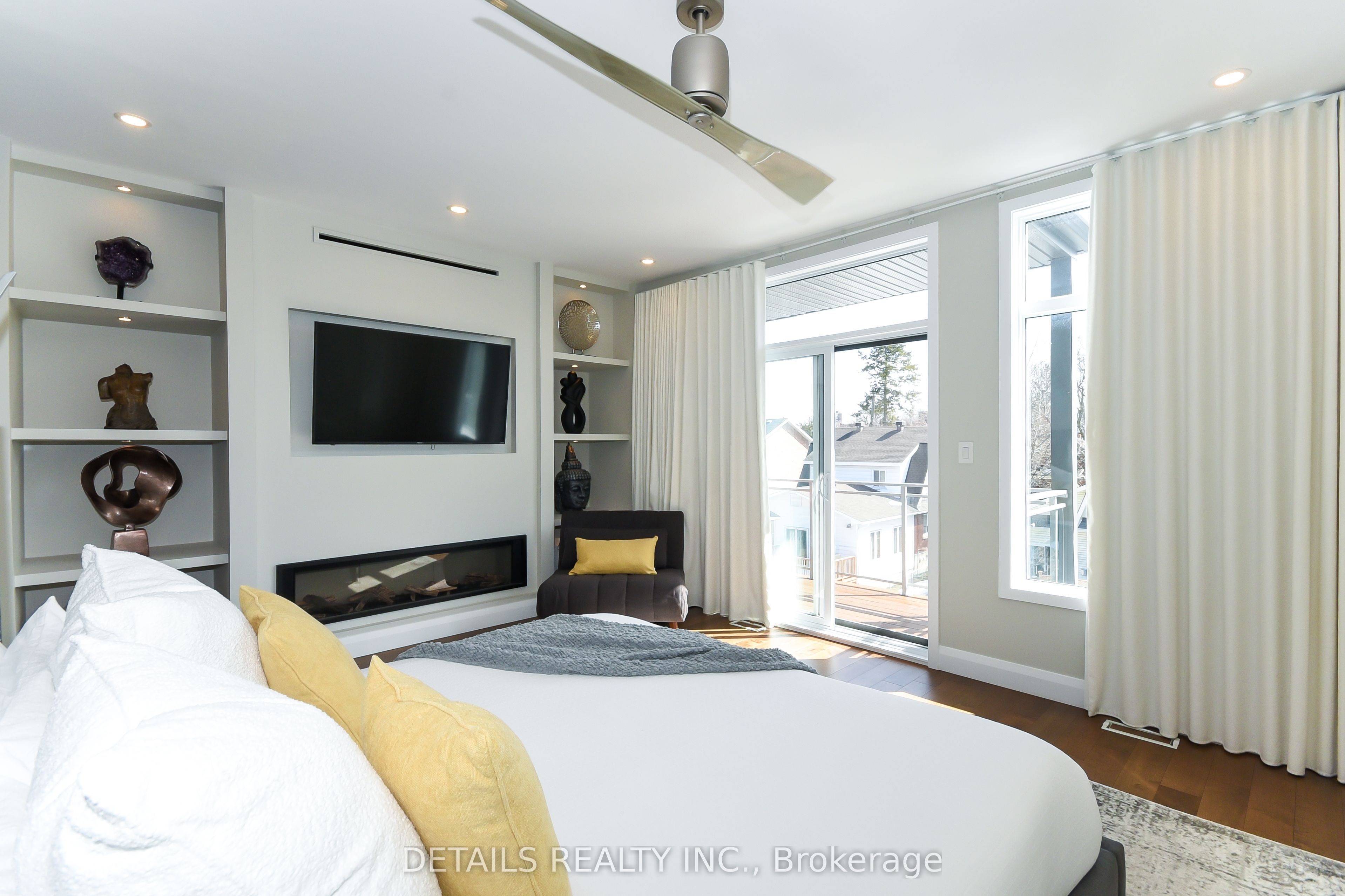 44 Byron Avenue C Property Photo 24