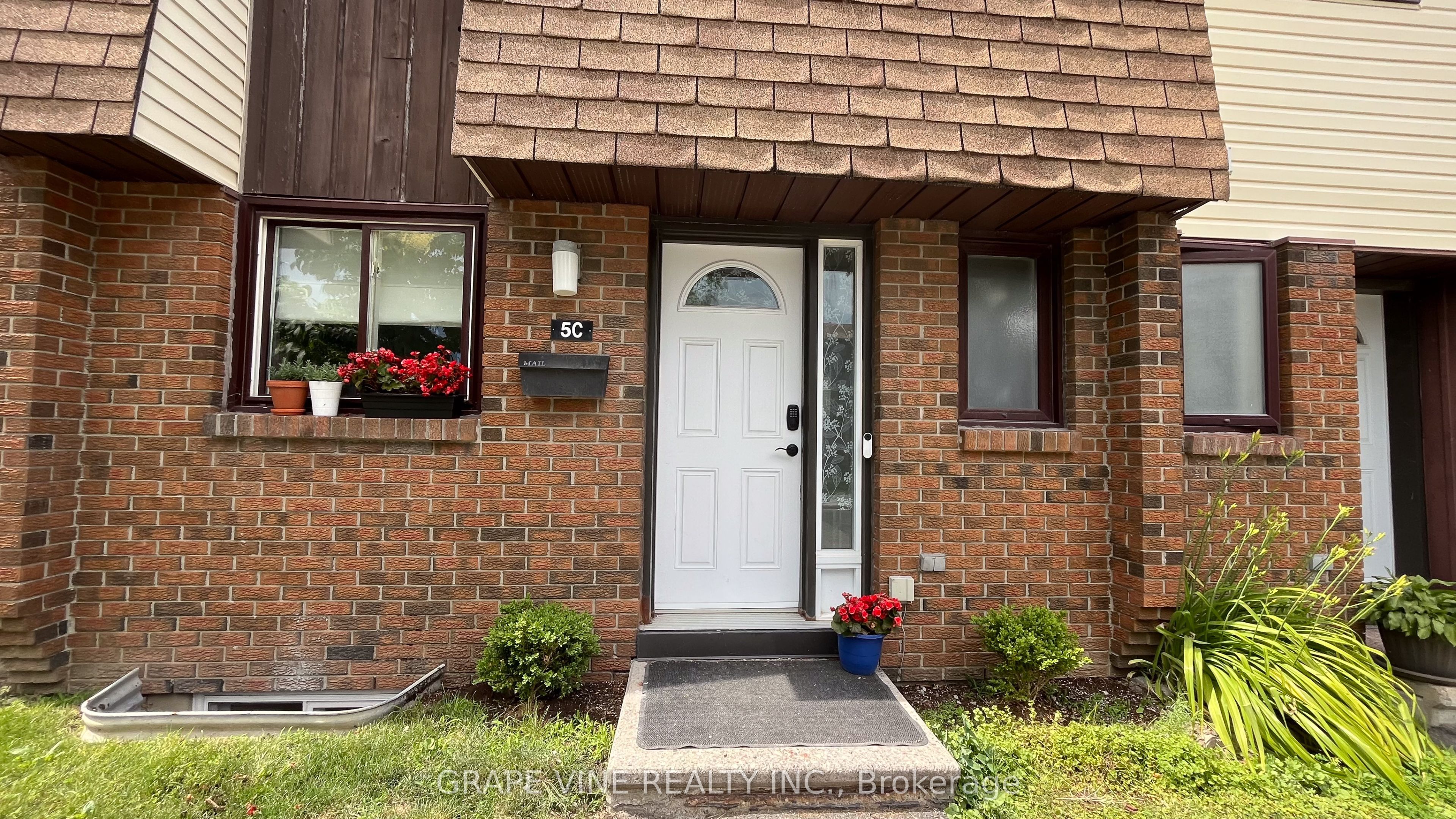 5c Woodvale Green N/a Property Photo 1