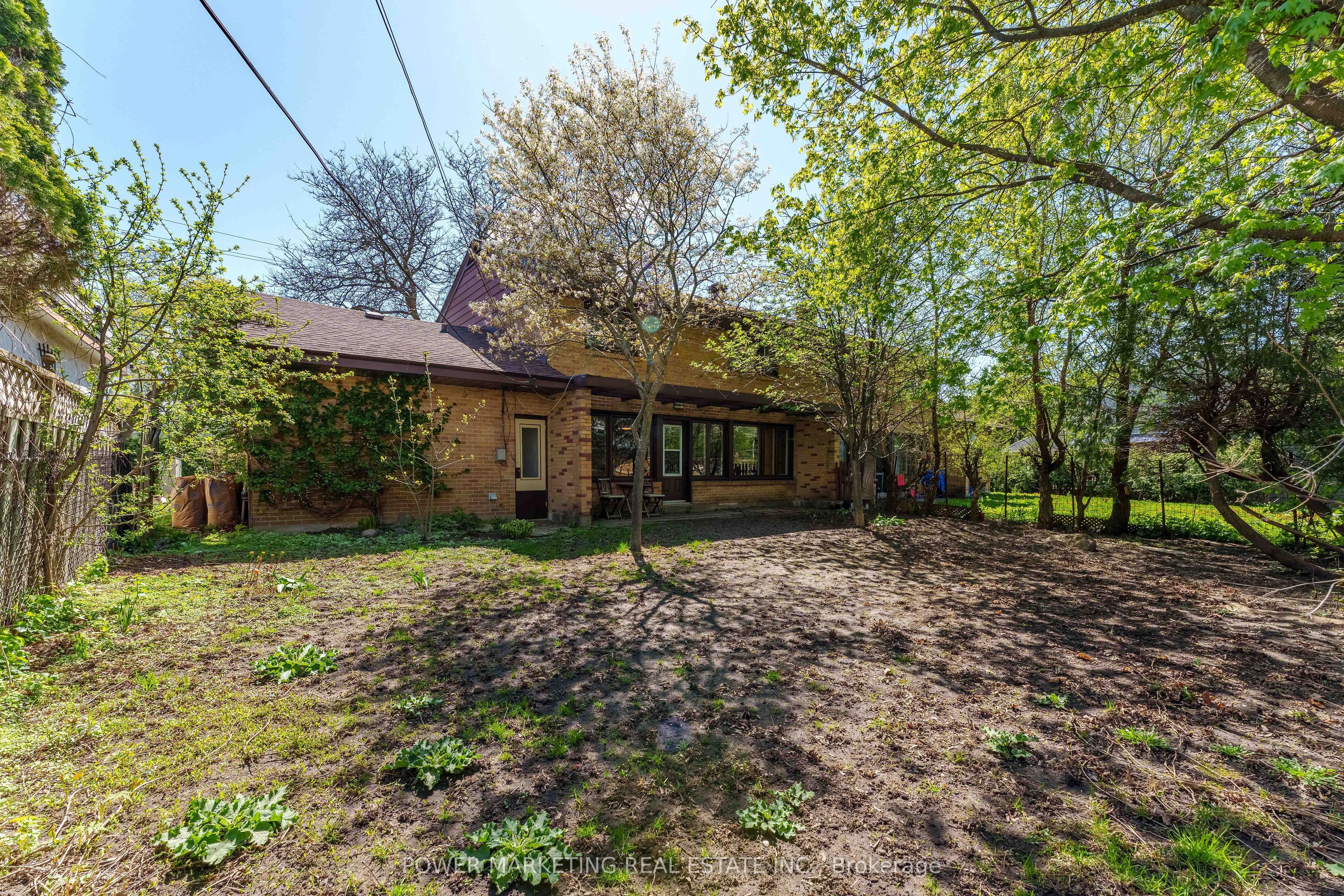 1244 Prince Of Wales Dr Property Photo 18
