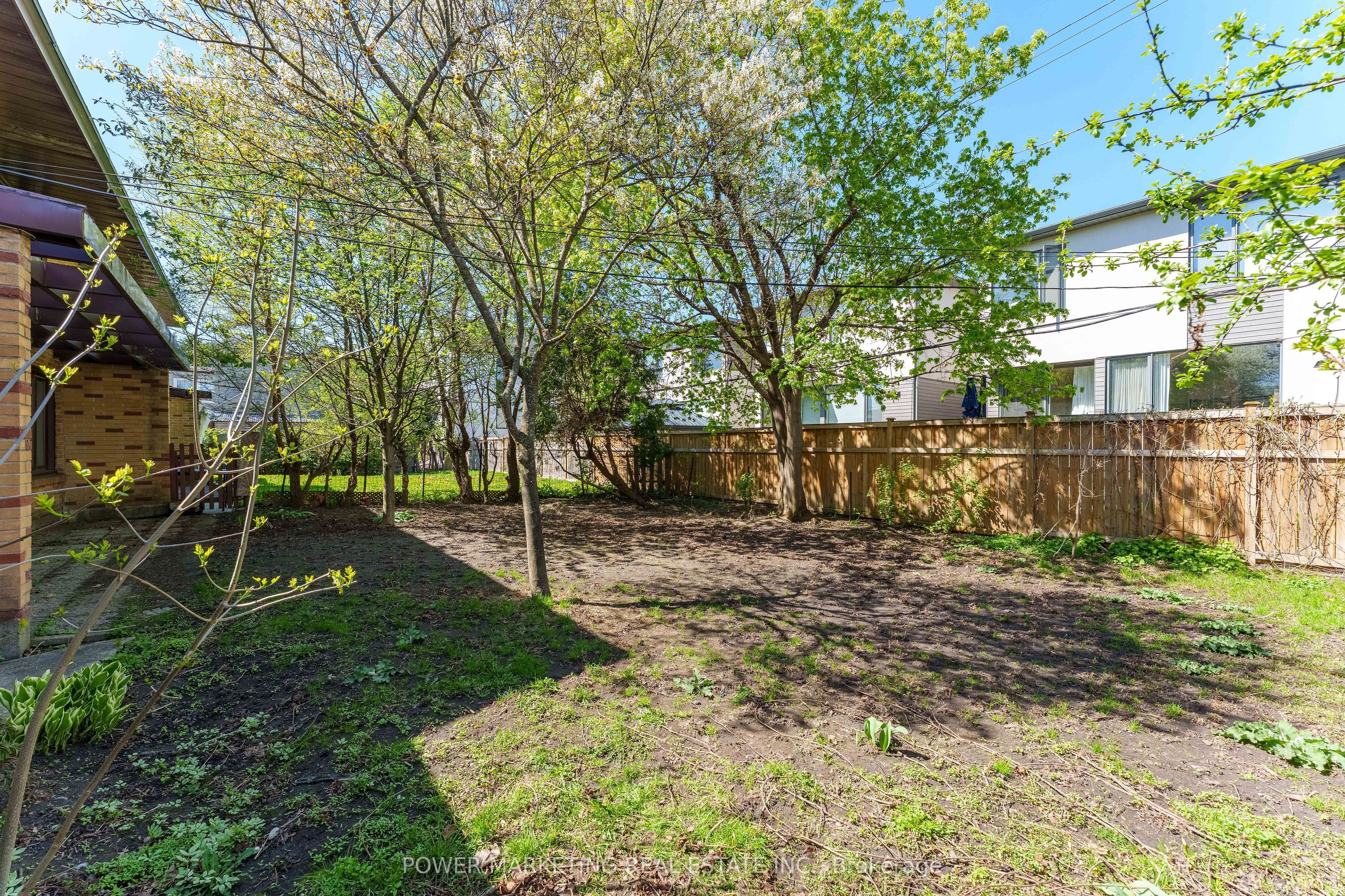 1244 Prince Of Wales Dr Property Photo 19
