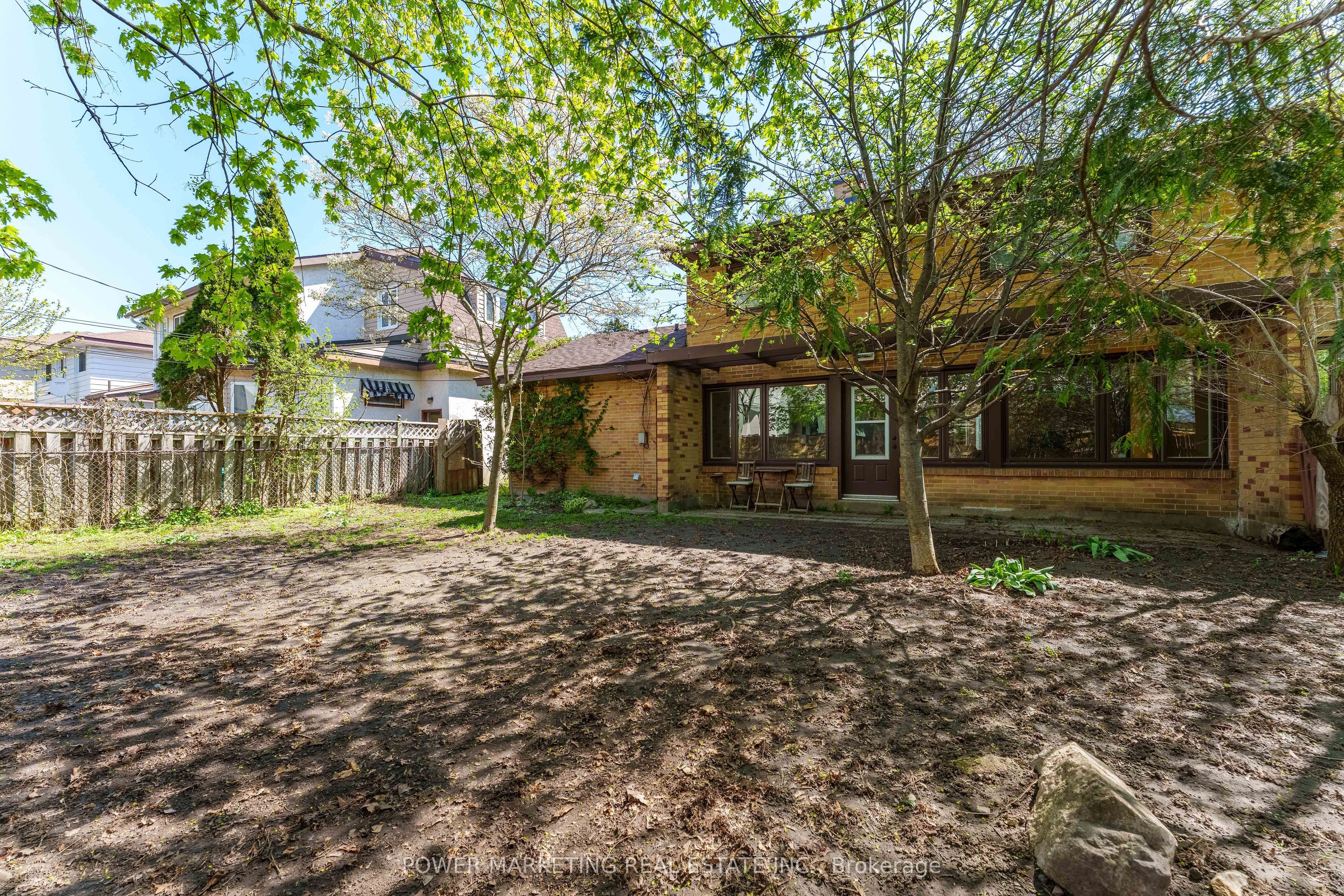 1244 Prince Of Wales Dr Property Photo 21