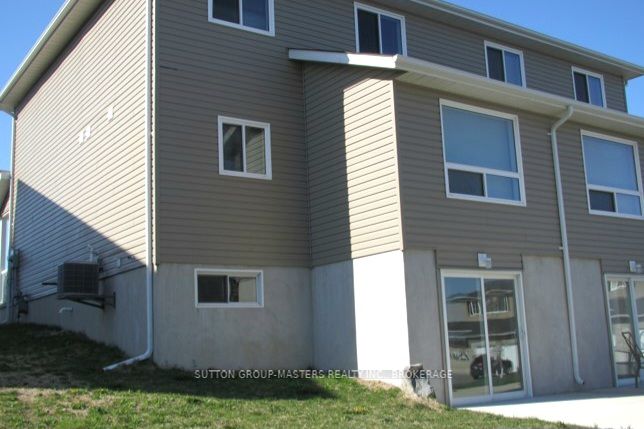 16 Karlee Court Property Photo 2