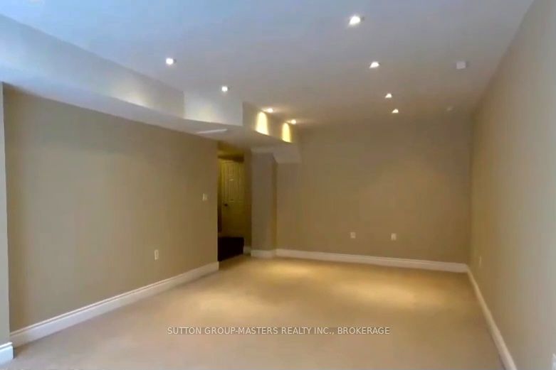 16 Karlee Court Property Photo 10