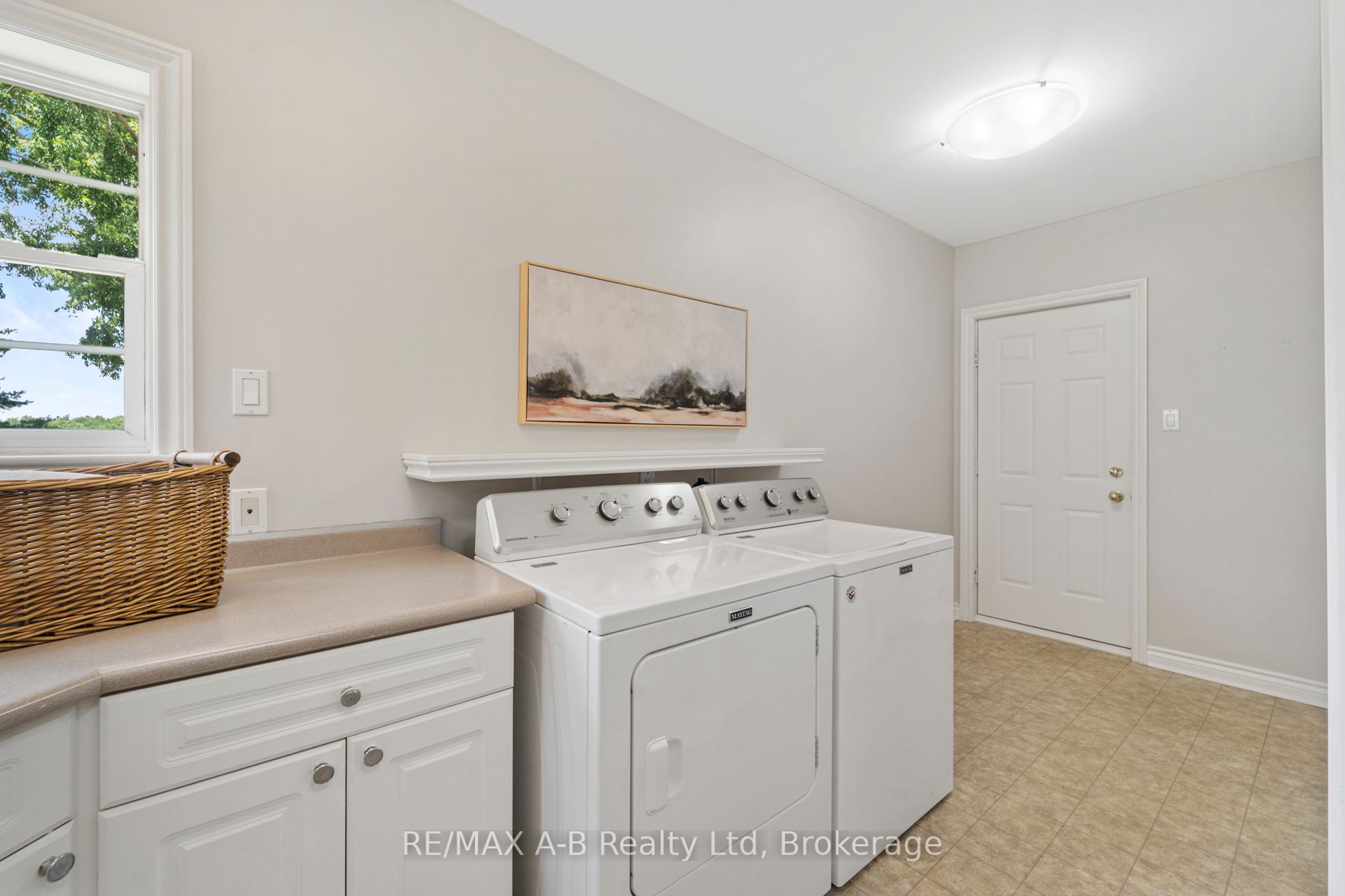 2700 Cow Path Property Photo 25