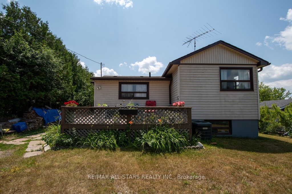 68 Charlore Park Drive Property Photo 1