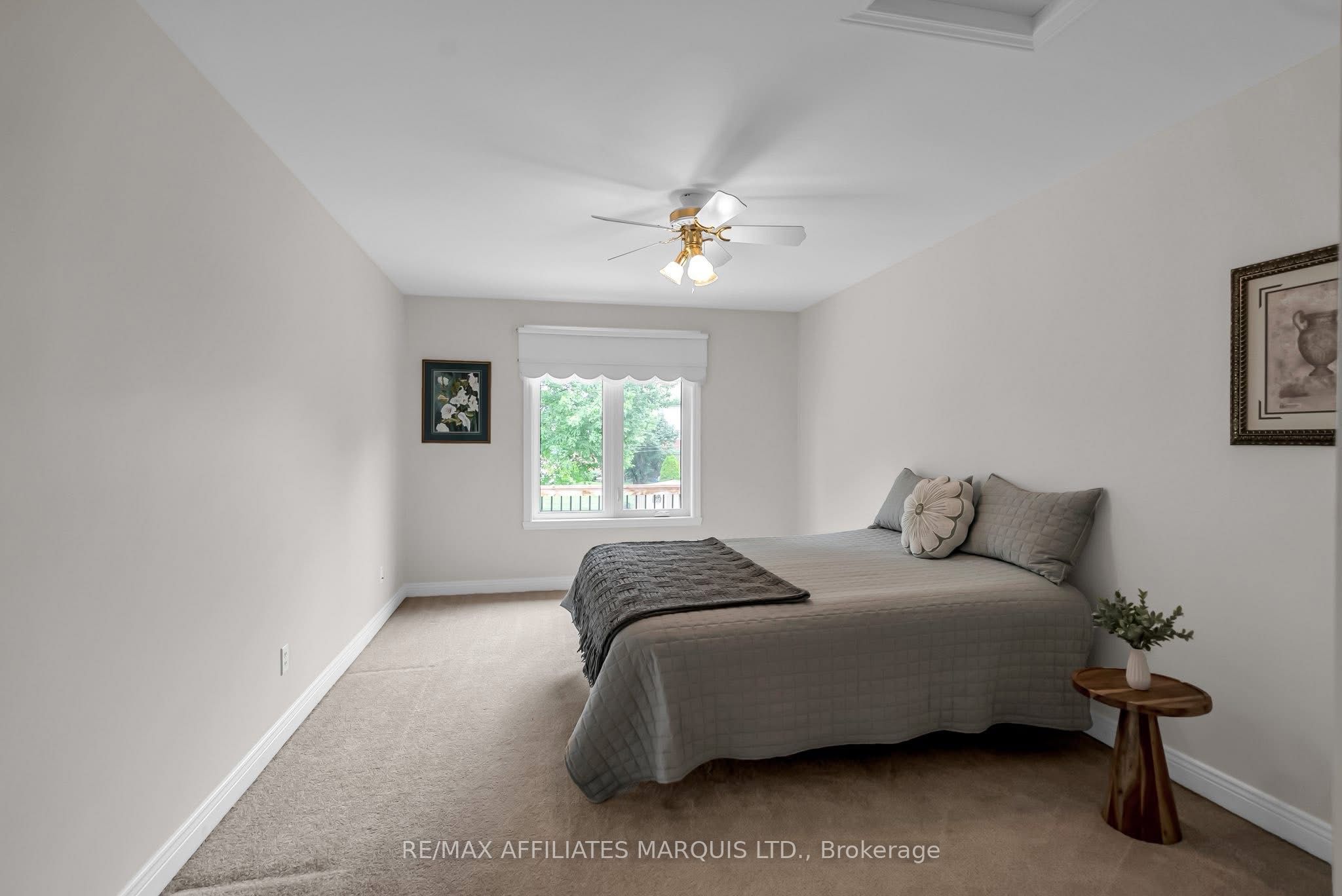 212 Northwoods Crescent Property Photo 12