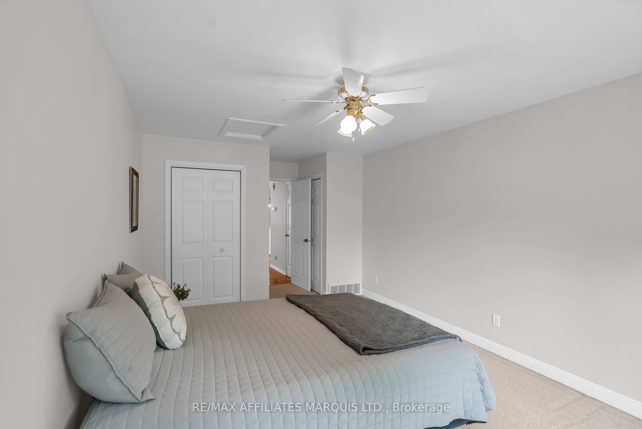 212 Northwoods Crescent Property Photo 14