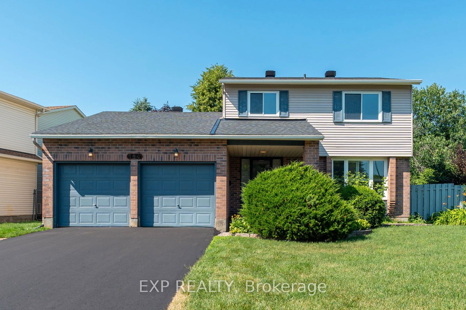 184 Des Pins Place Property Photo 1