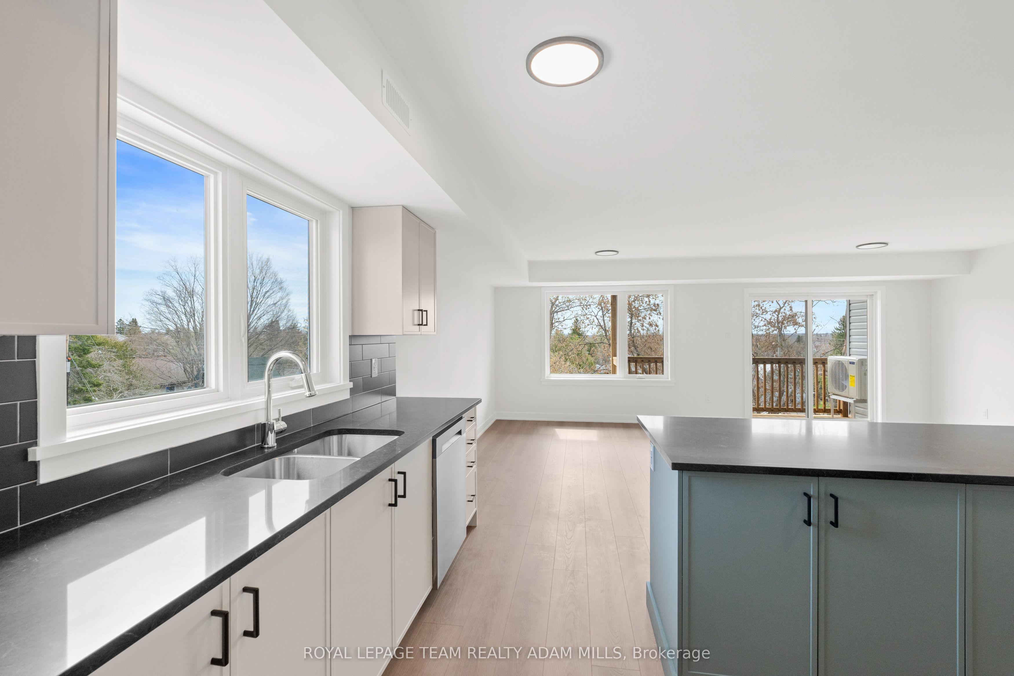 201-203 Teskey Street Property Photo 5