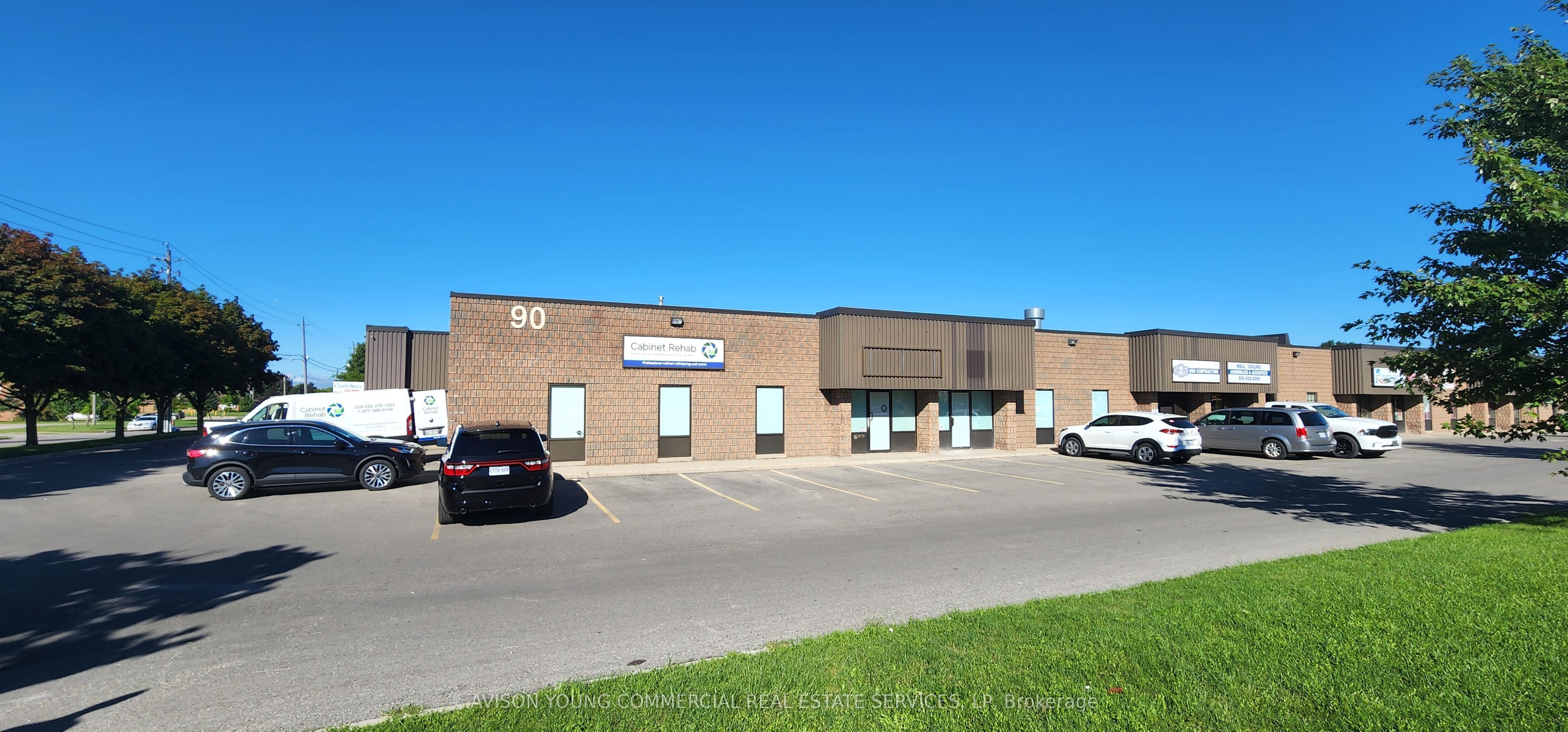 90 Charterhouse Cres Property Photo 1