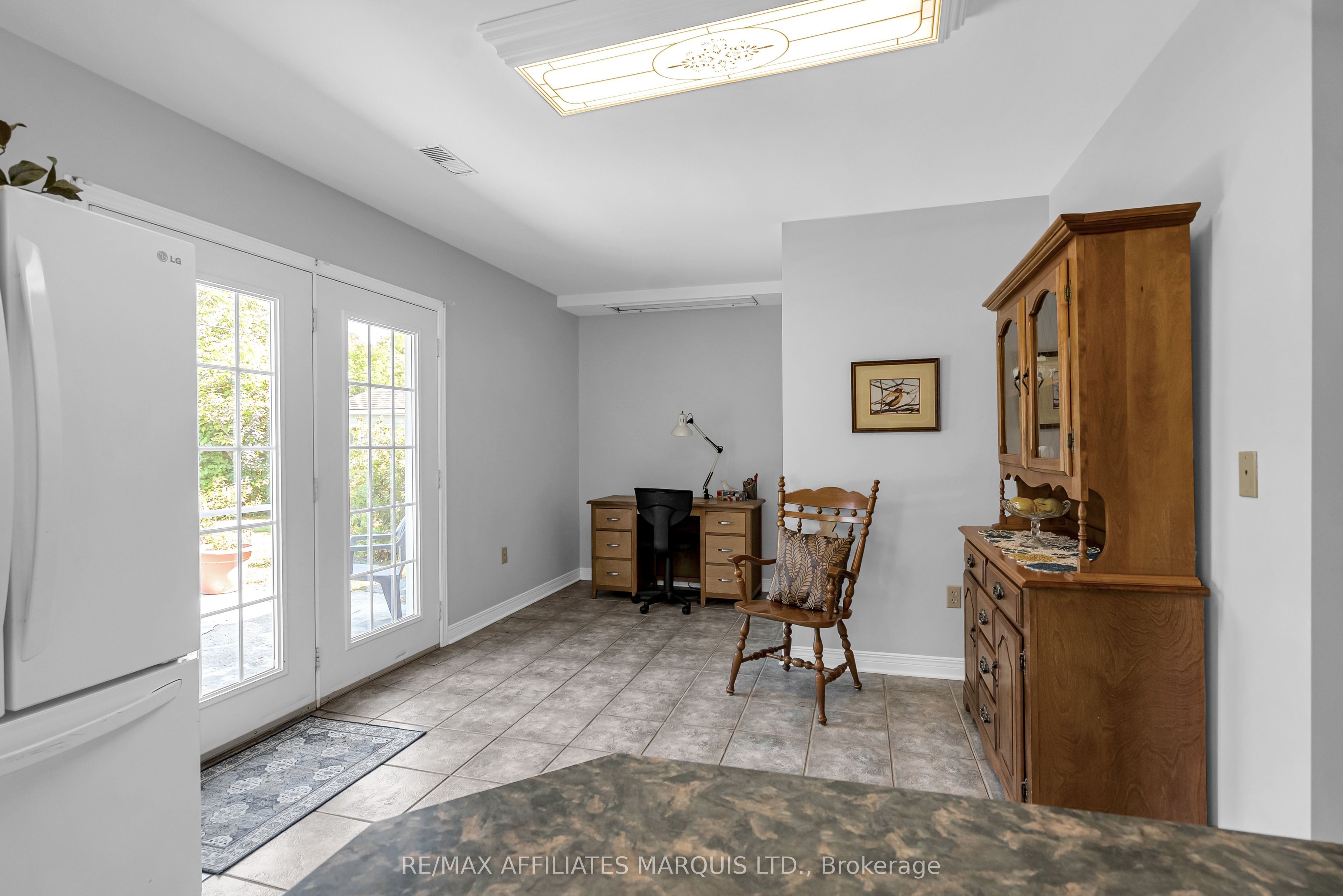 24 Saunders Avenue Property Photo 15