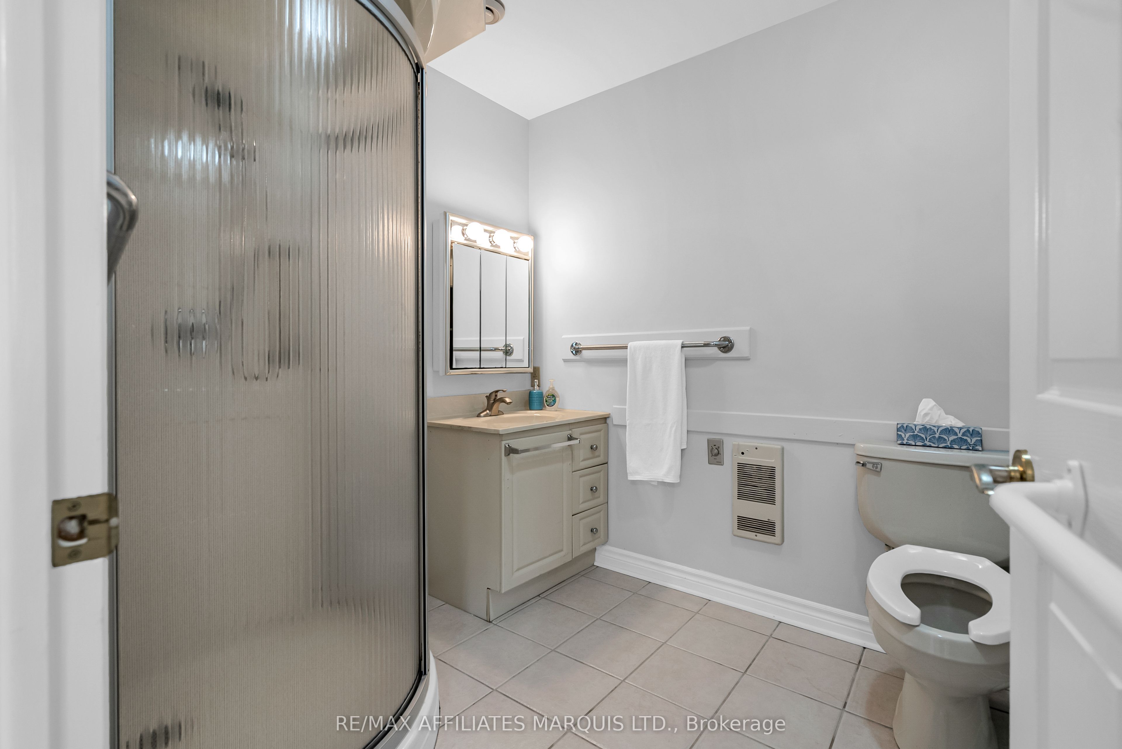 24 Saunders Avenue Property Photo 21