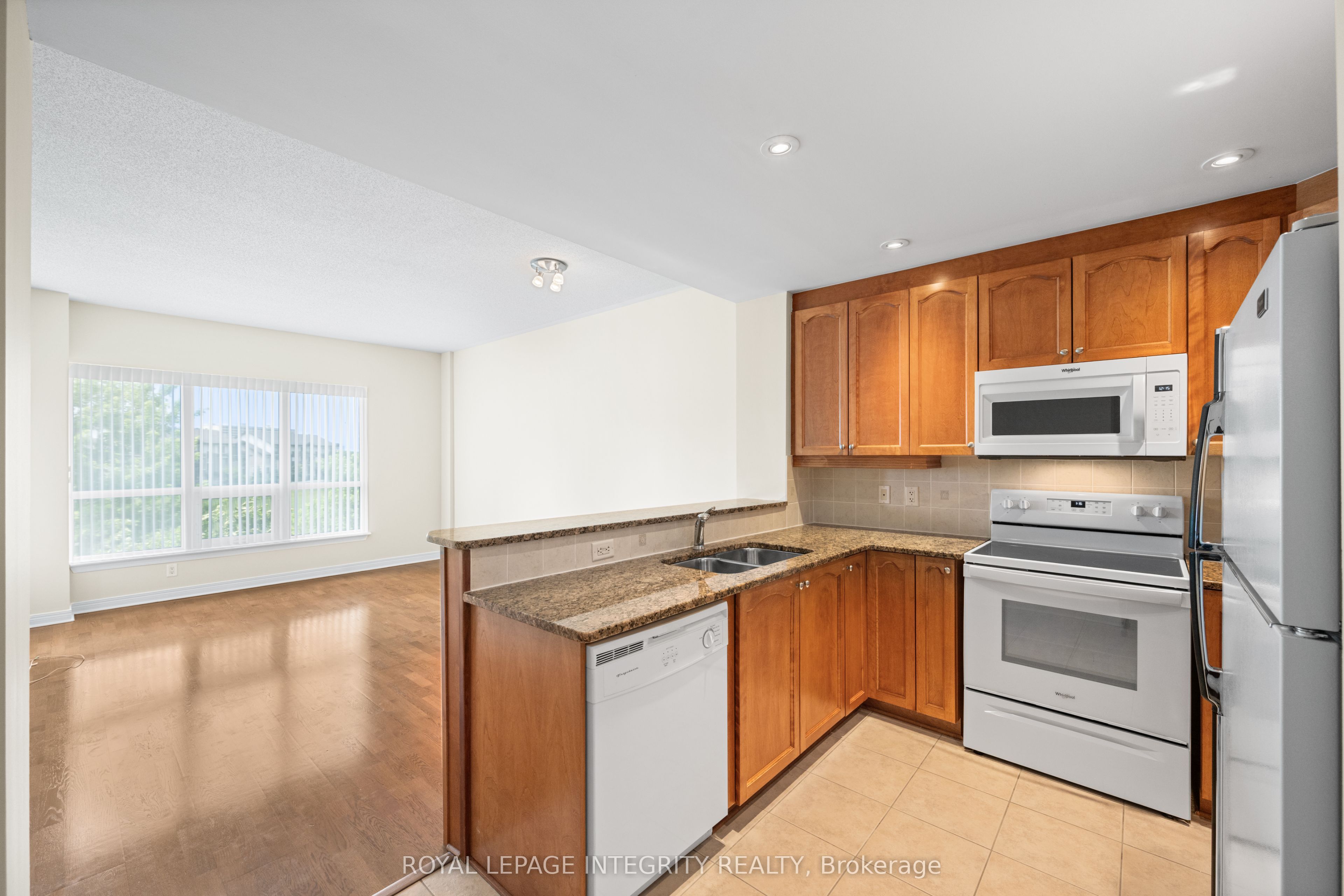 #324 - 905 Beauparc Private Property Photo 12