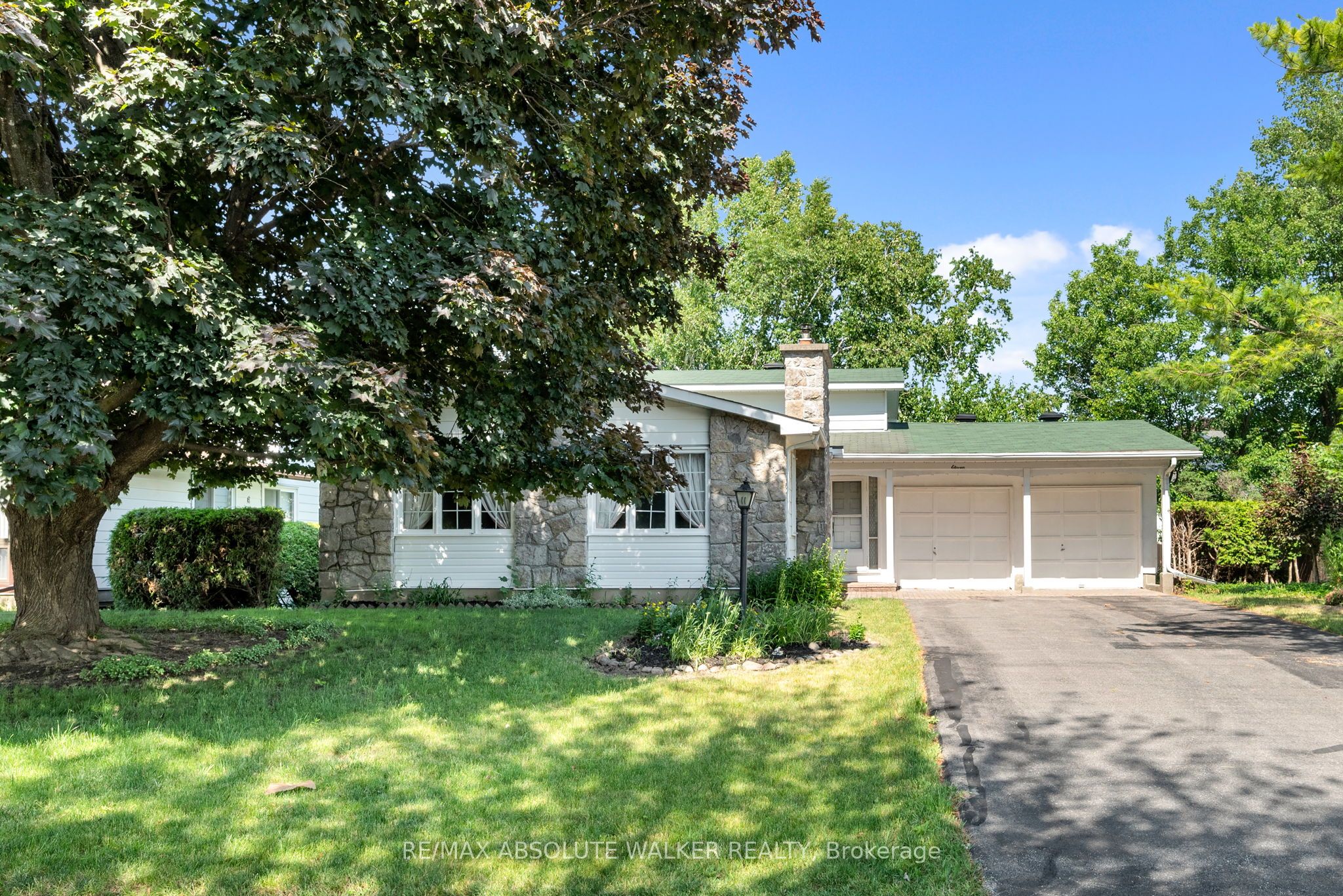 11 Suffolk Street Property Photo 1