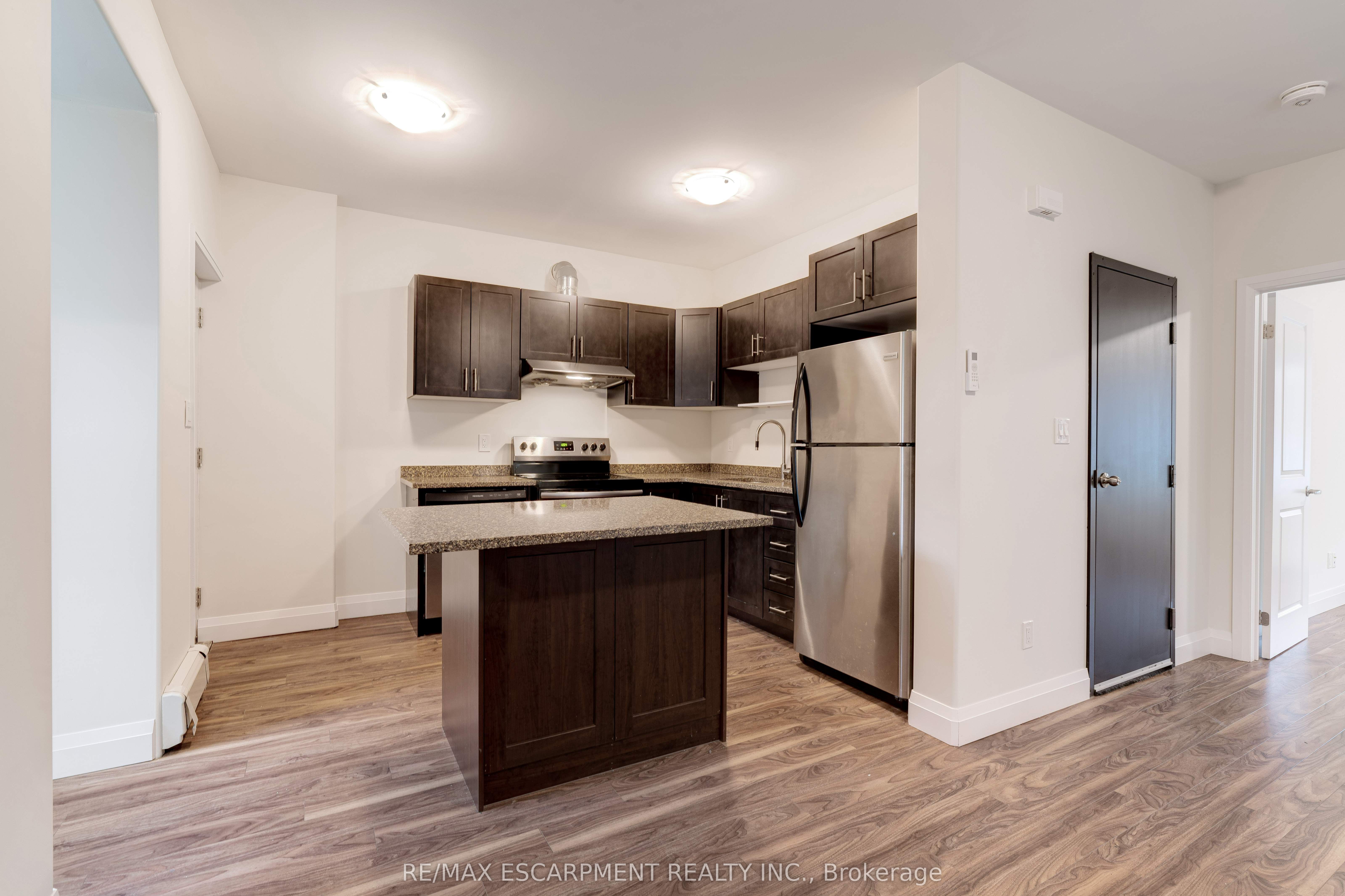 152 Sanford Avenue S Property Photo 8