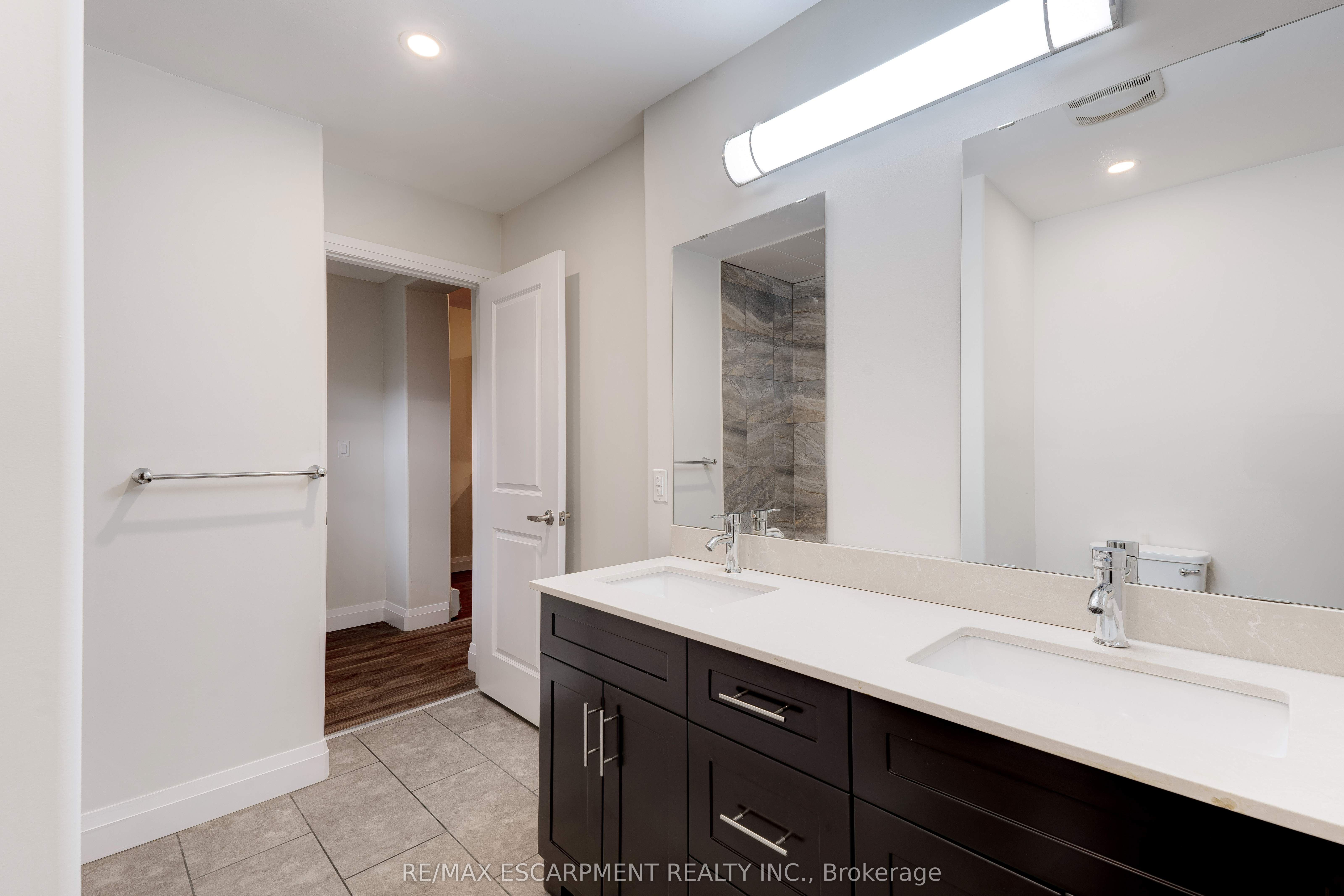 152 Sanford Avenue S Property Photo 17