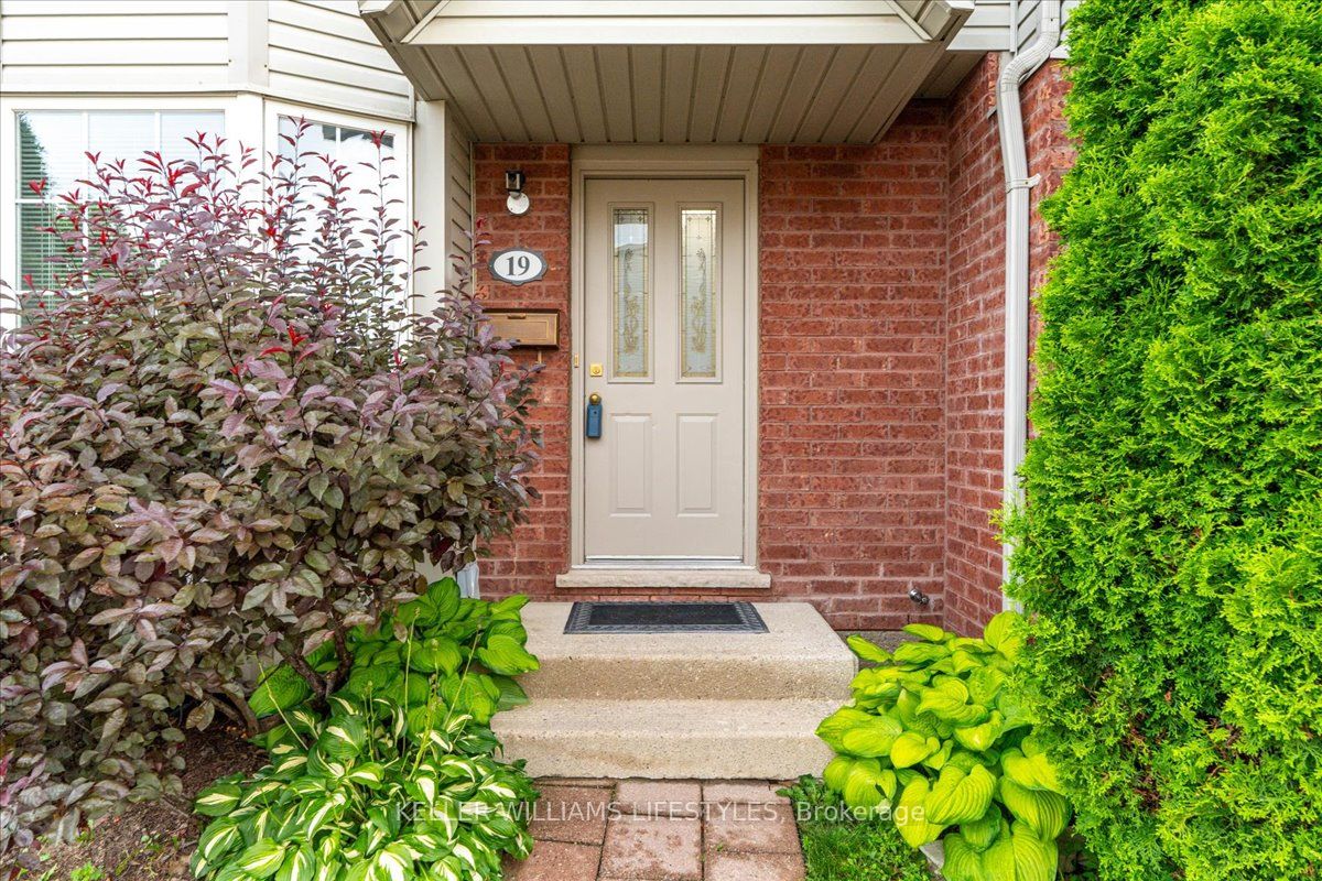 #19 - 101 Brookside Street Property Photo 4